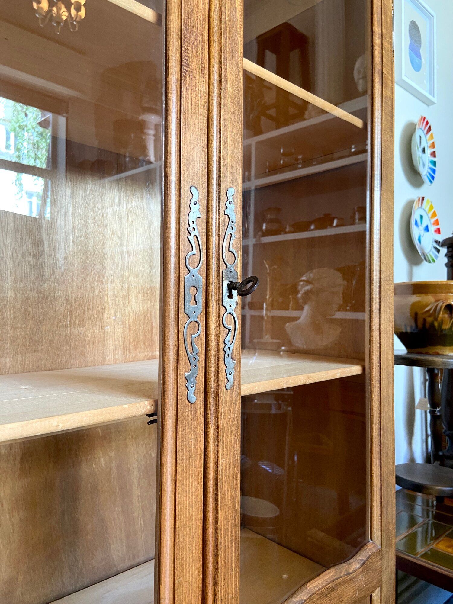 Cupboard, showcase 2 doors in dark wood