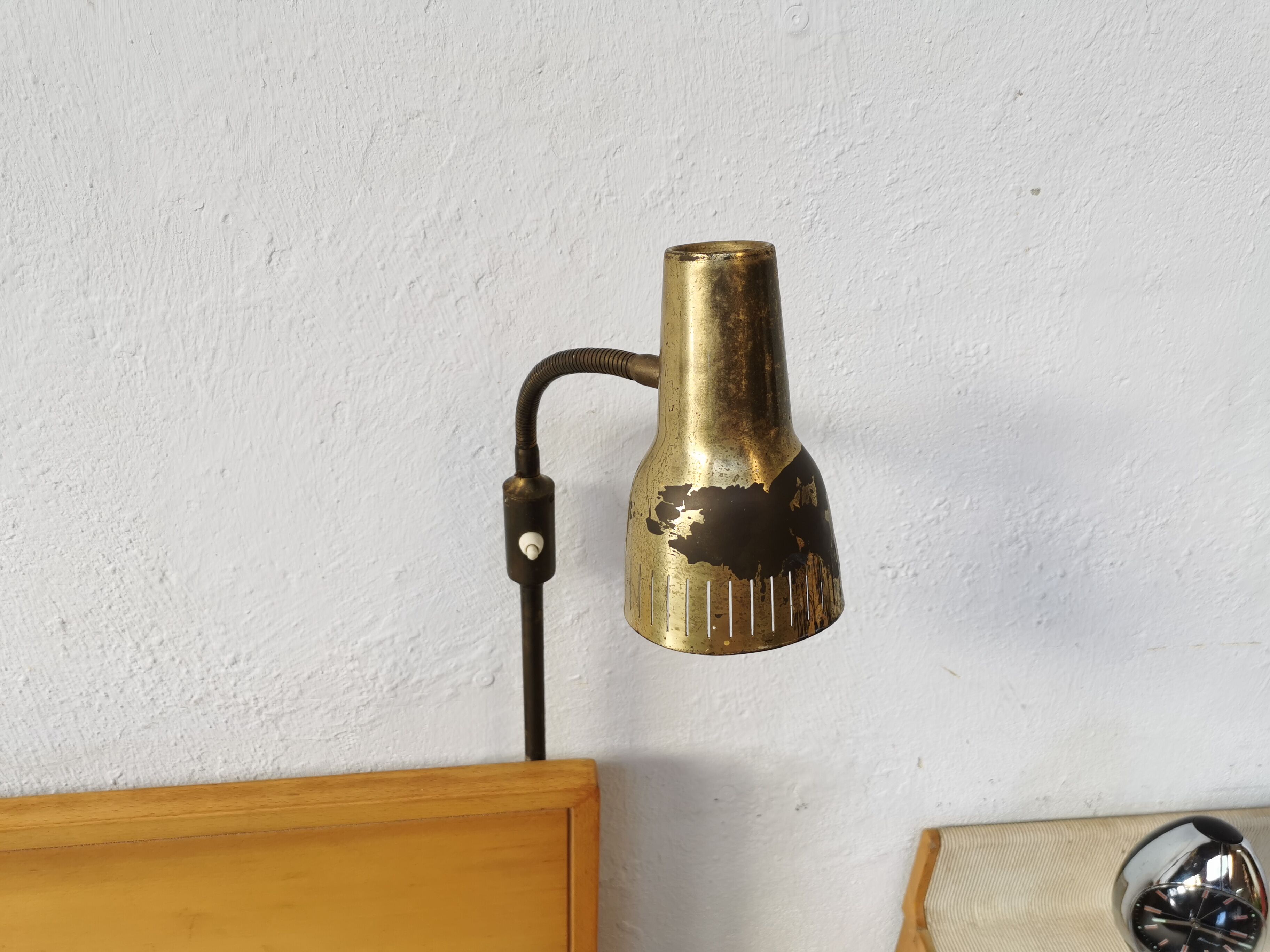 Vintage Scandinavian bed and lamp signed NK 1959