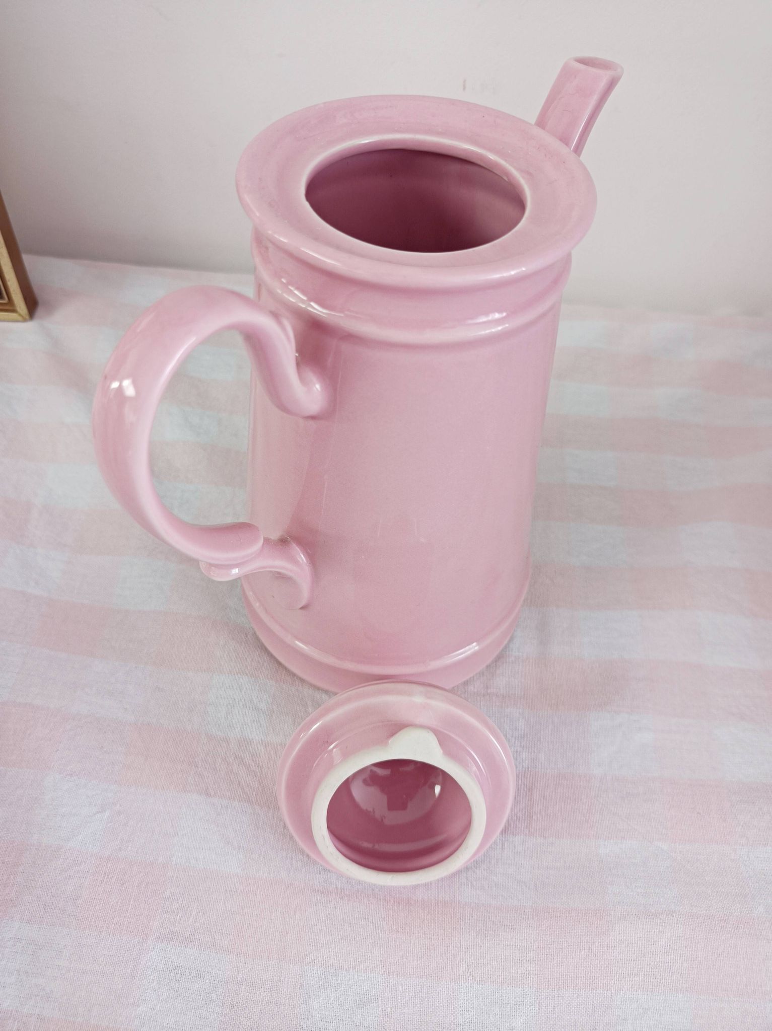Service à café, cafetière et 5 mazagrans roses