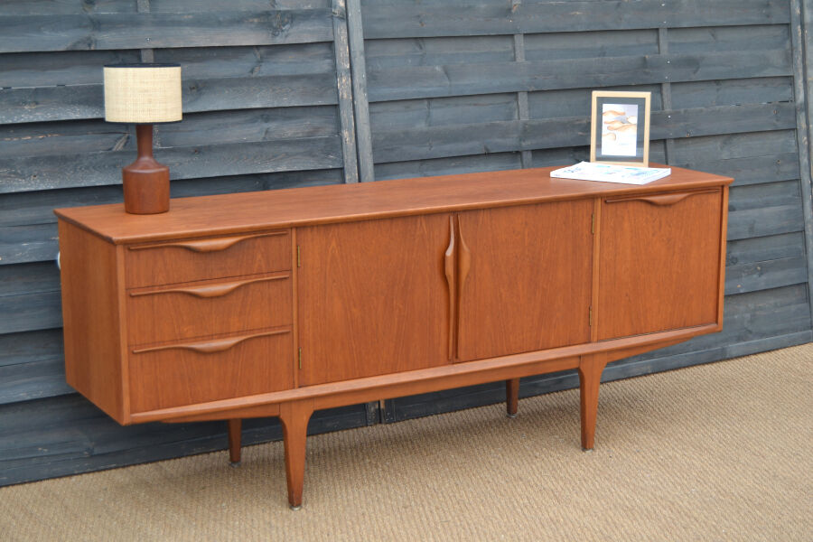 Sideboard by Jentique – "wave" handles * 183 cm