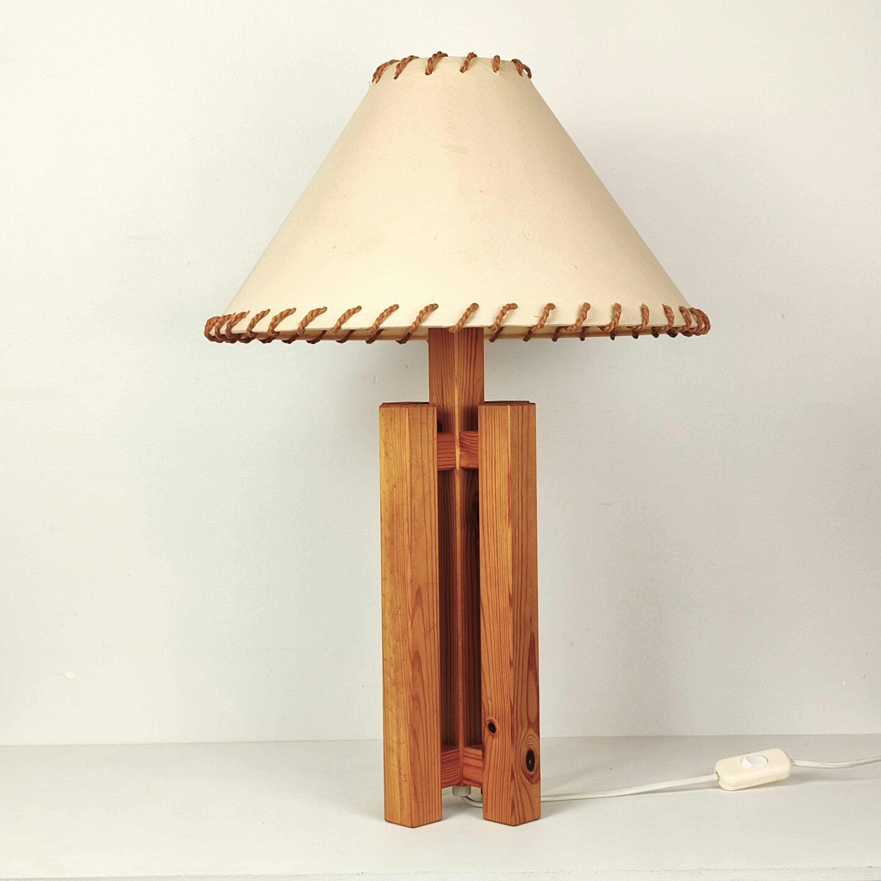 Pine lamp base