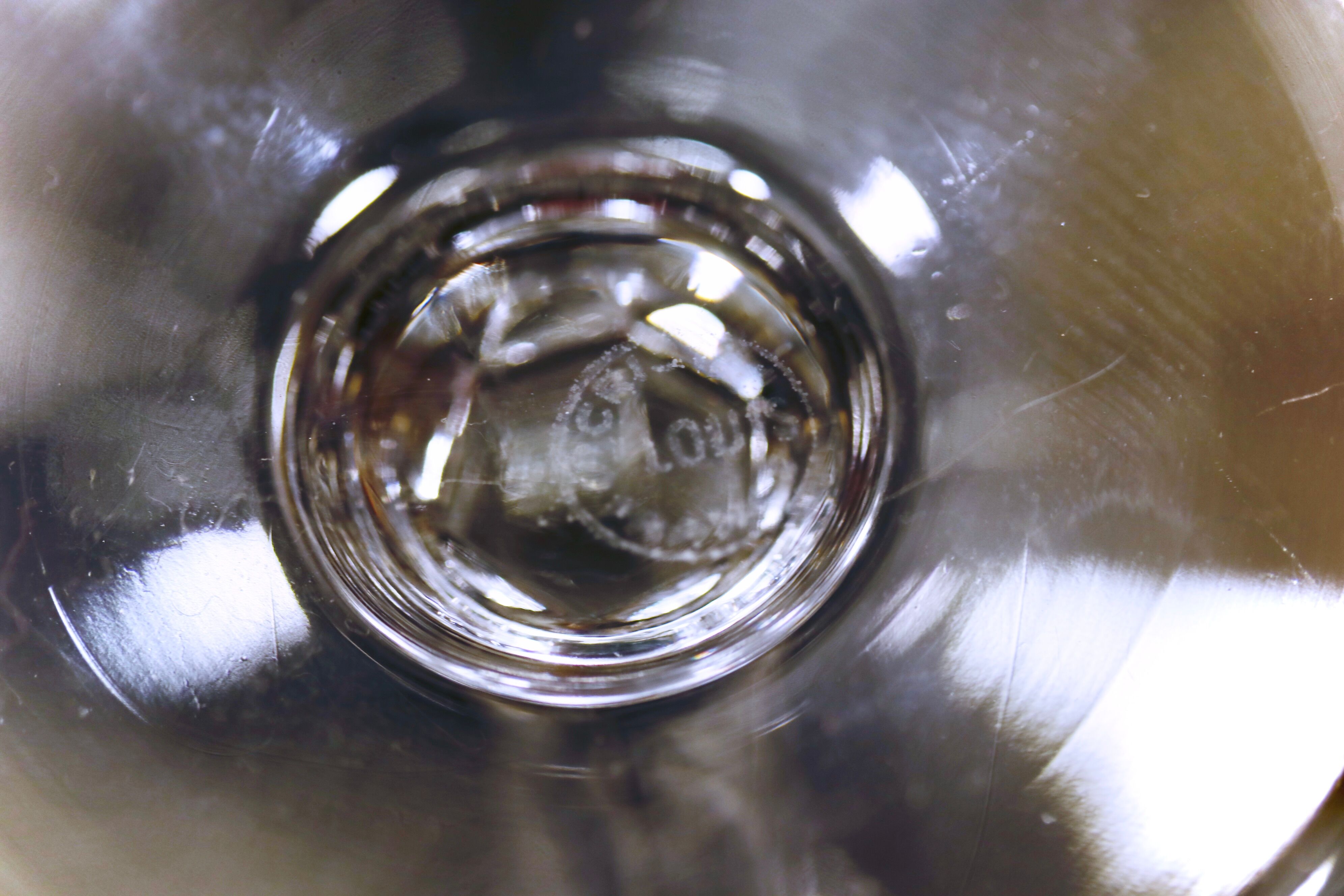 Suite of 8 crystal water glasses of Saint Louis, Model Cerdagne