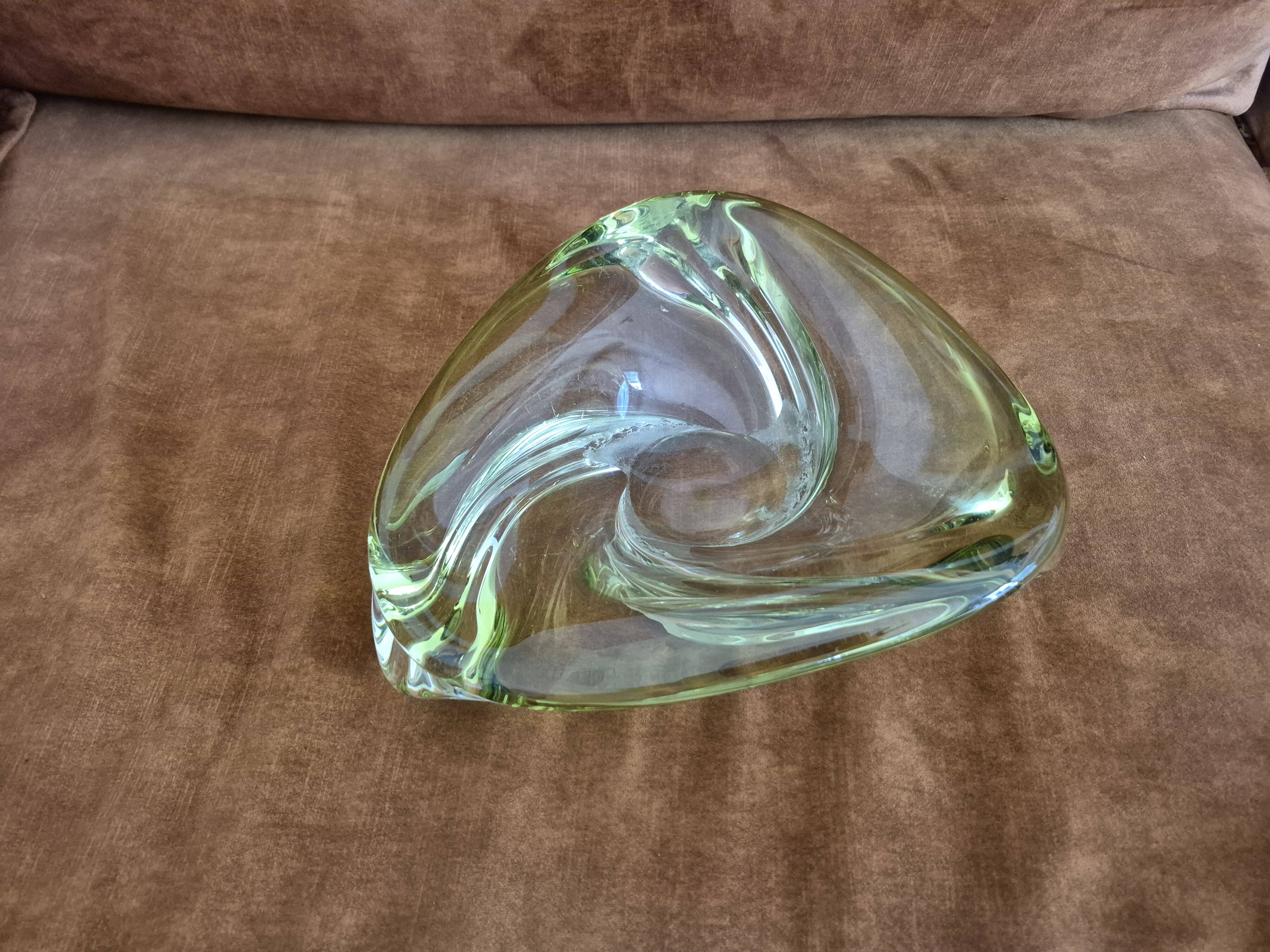 Art Deco ashtray in cut anise crystal