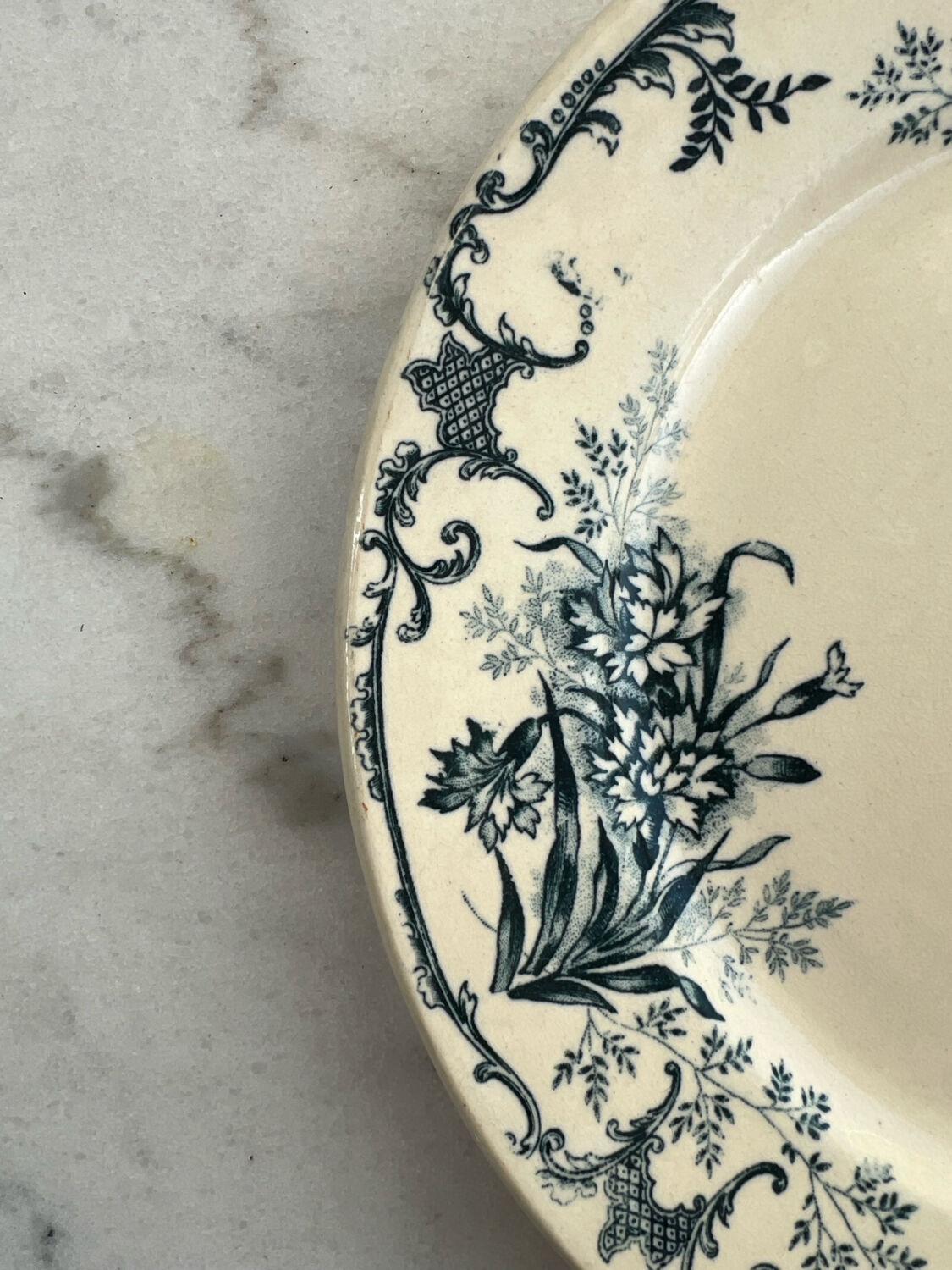 Plate E Bourgeois Paris