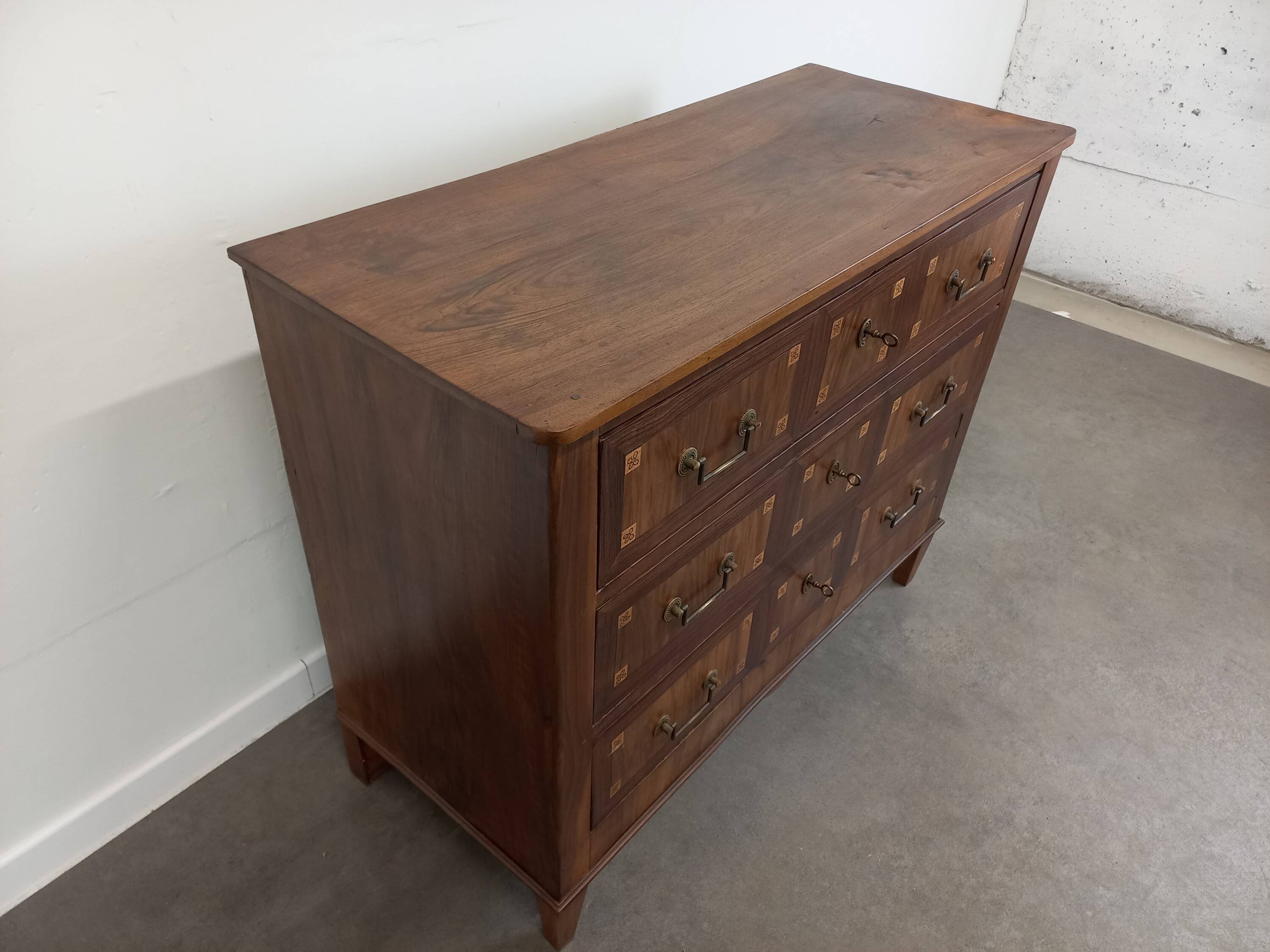 Commode de style Louis XVI