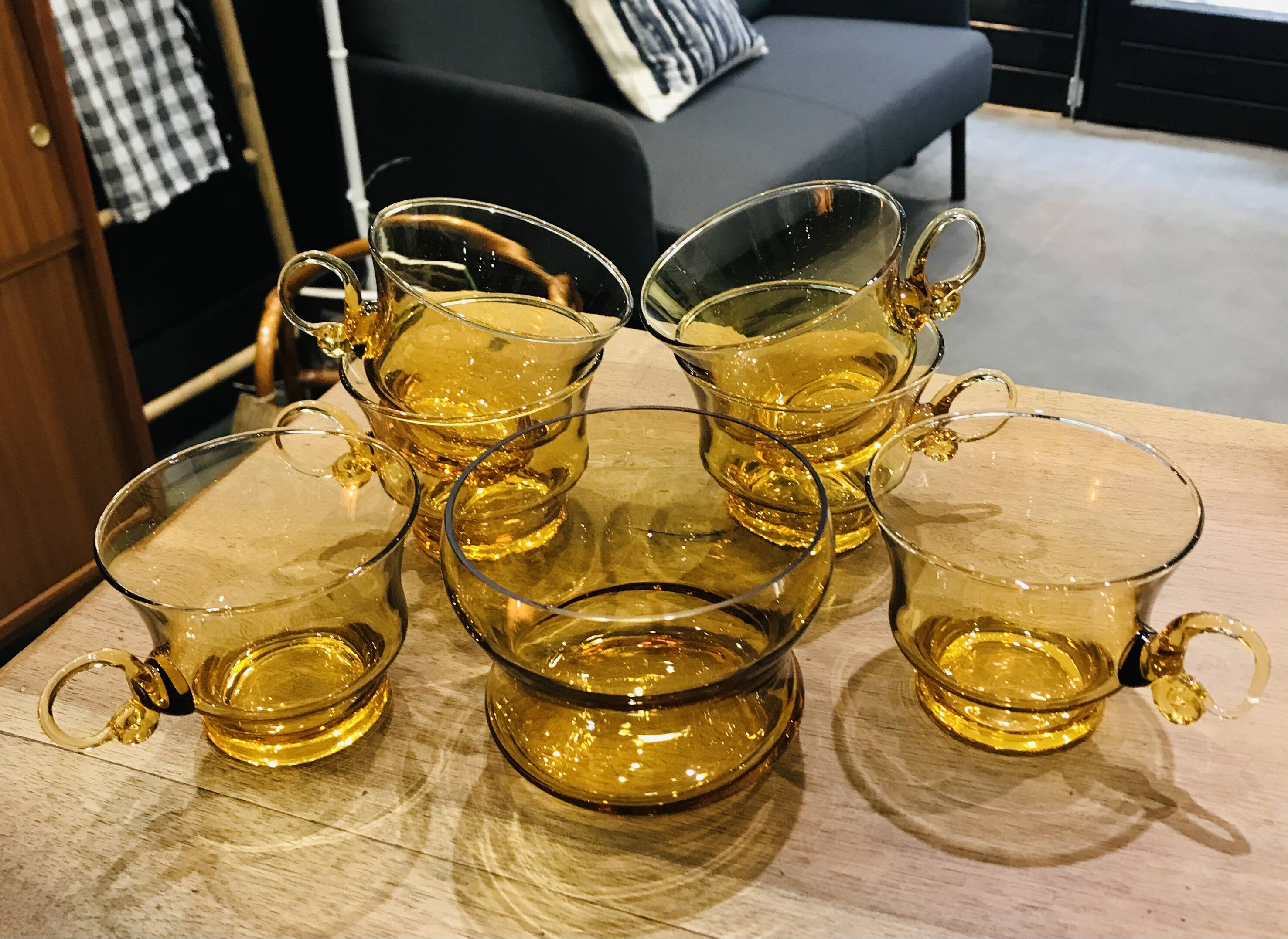 Ensemble tasses et sucrier verre soufflé ölogne