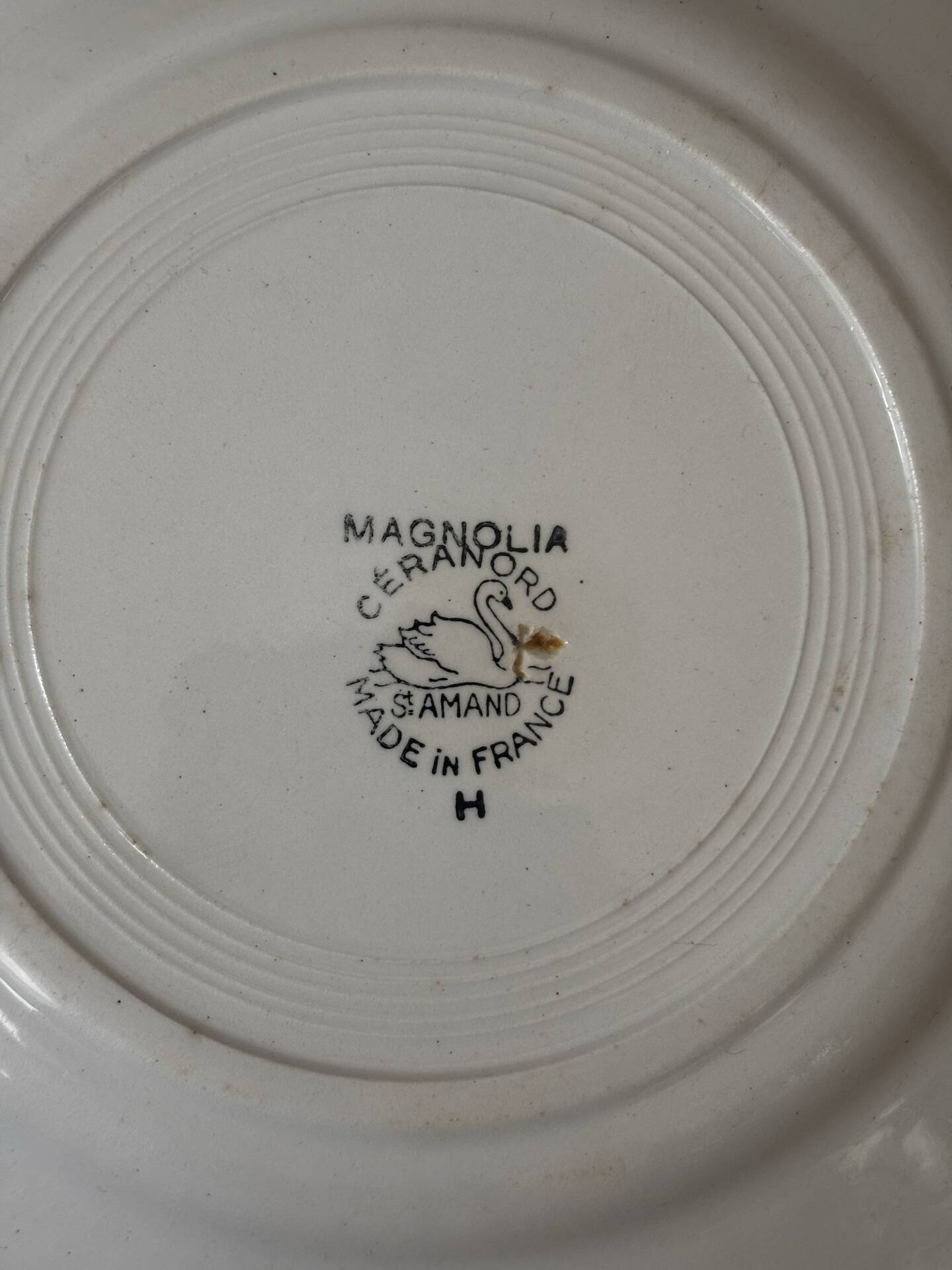 Lot de deux assiettes plates Magnolia St Amand