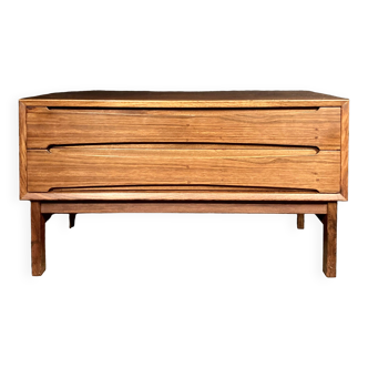 Scandinavian chest of drawers in rosewood