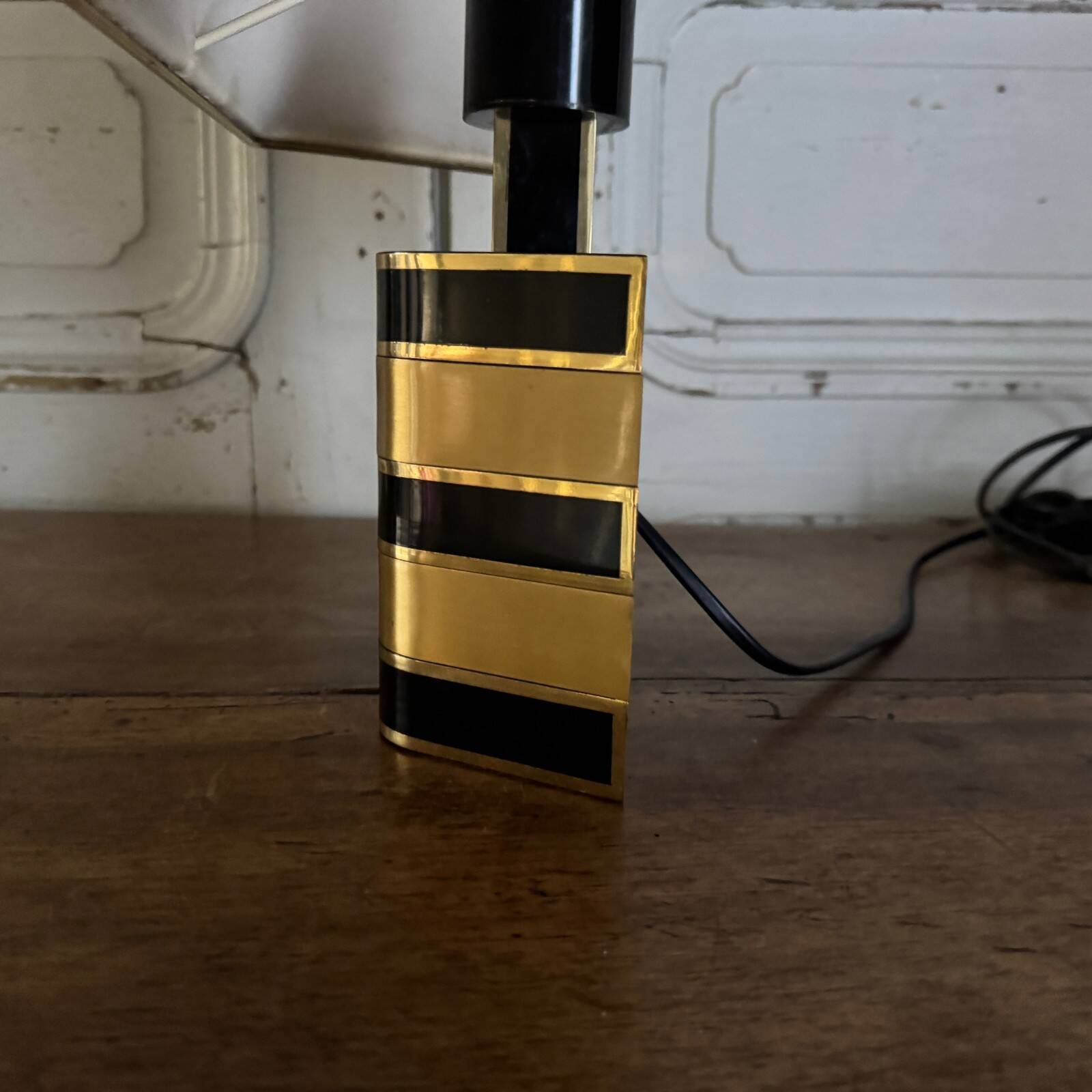 Lampe italienne Romeo Rega en laiton et laque XXe