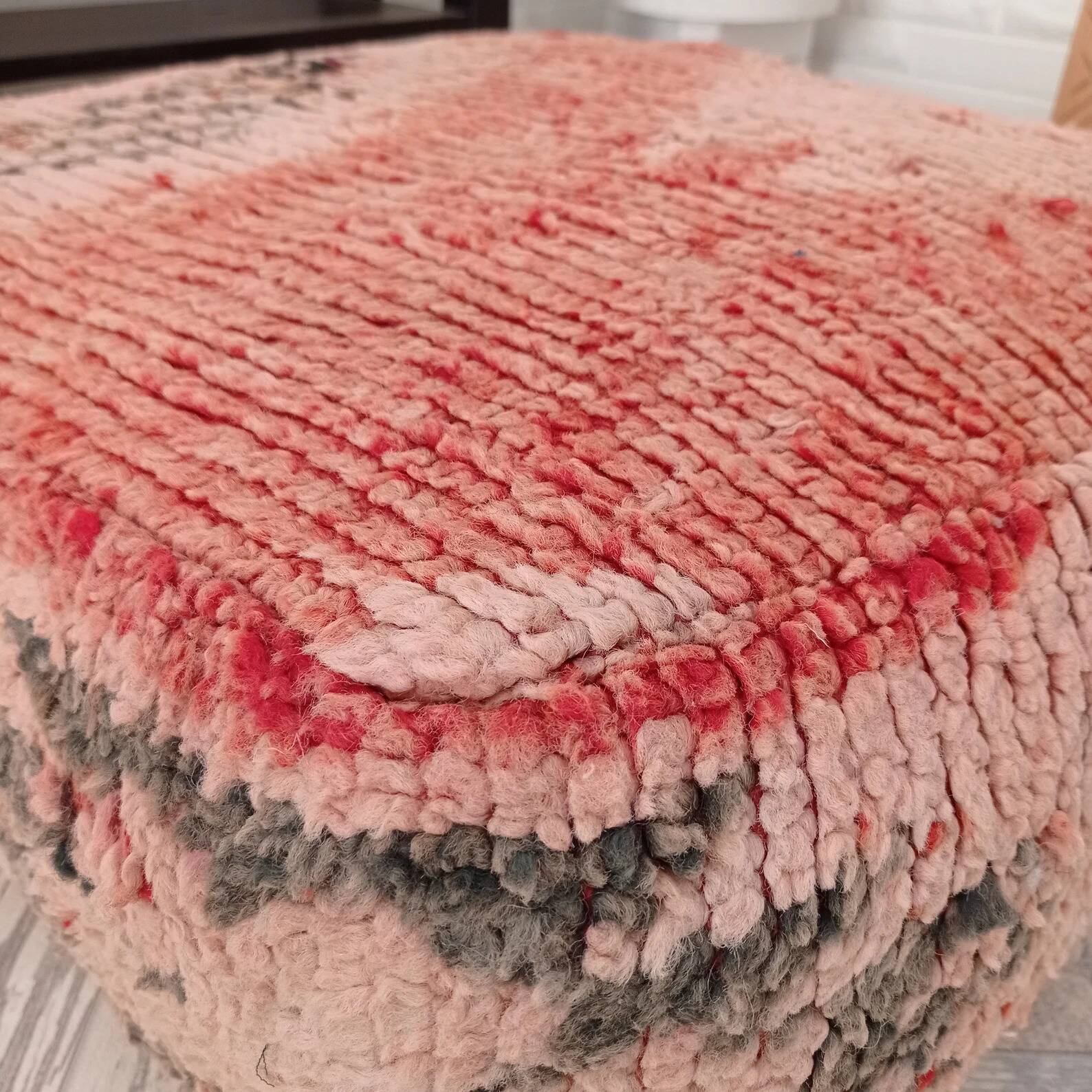 Handmade Berber pouf in wool 60 X 60 X 20 CM