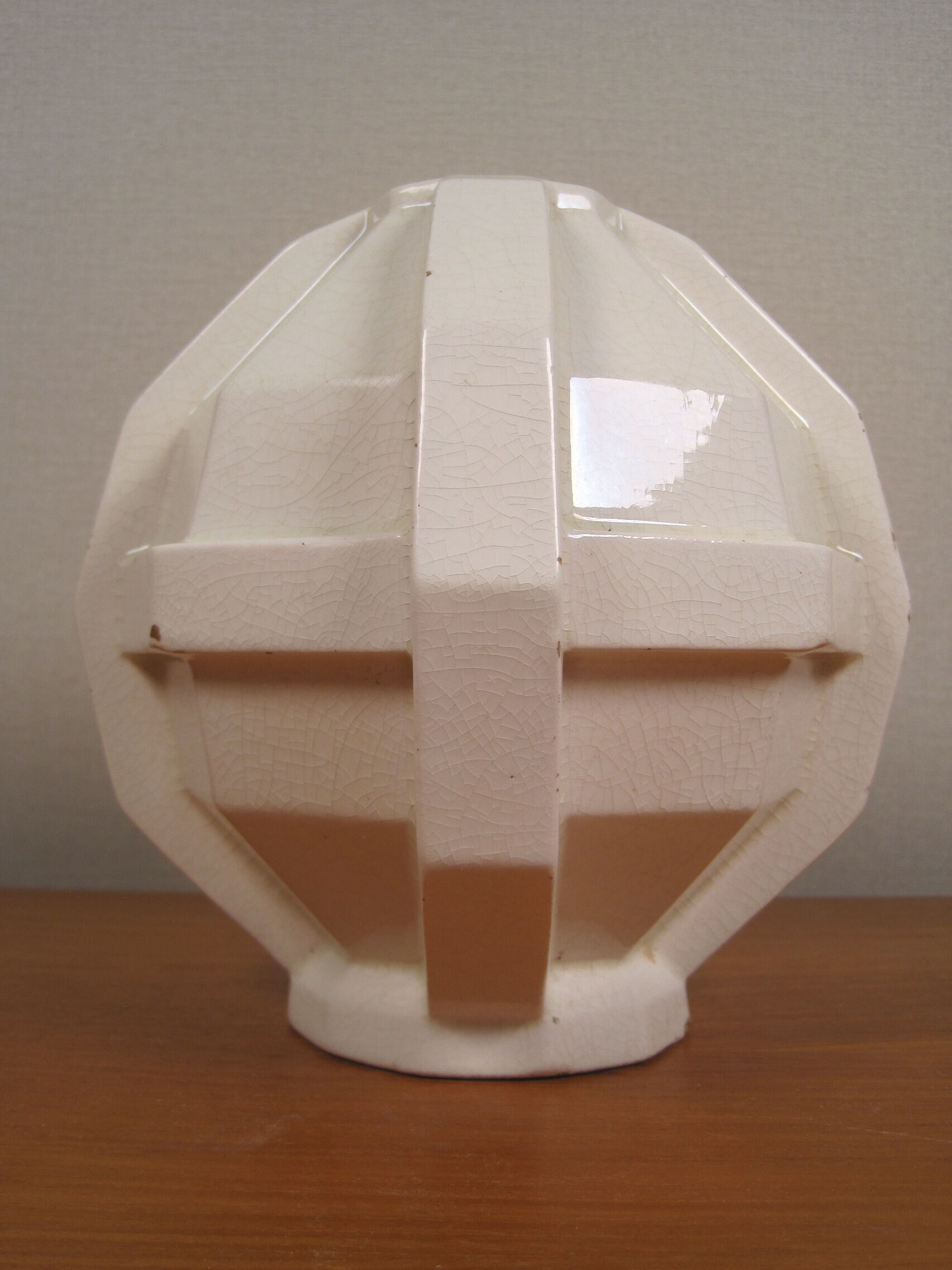 Modernist art deco ball vase in ecru white cracked glazed earthenware, signed saint clement n° 778