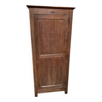 Small Parisian wardrobe