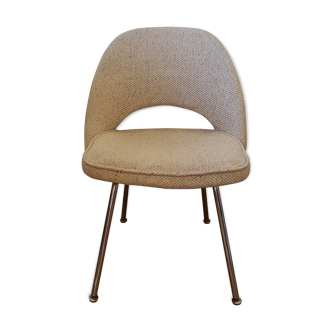 Chaise "conférence" par Eero Saarinen pour Knoll international