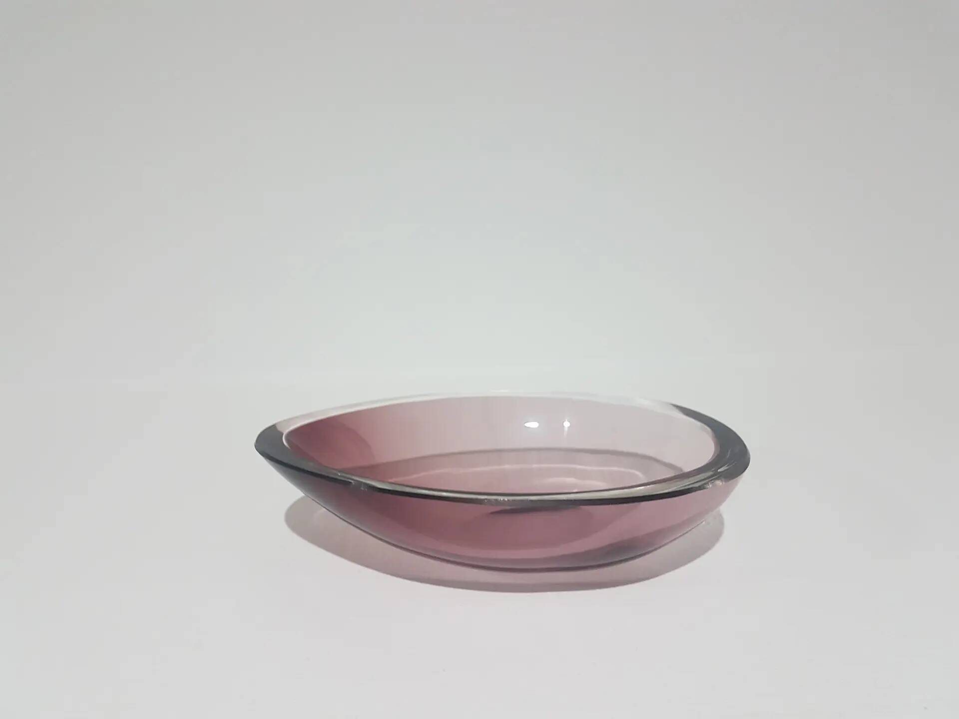 Decorative bowl, pink-purple, glass, designed by A. F. Gangkofner, Hessengl