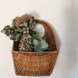 Wicker wall basket