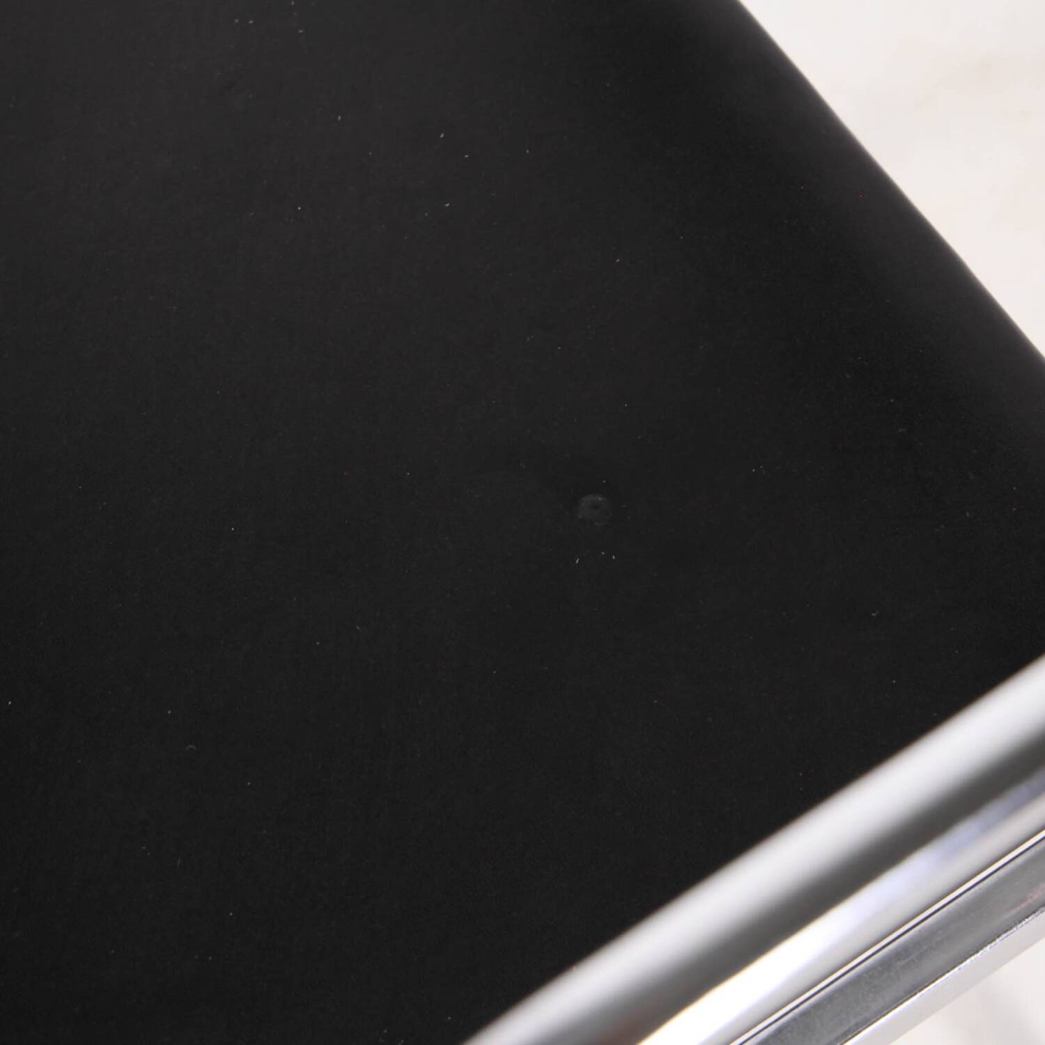 Set of 6 chrome and leather chairs