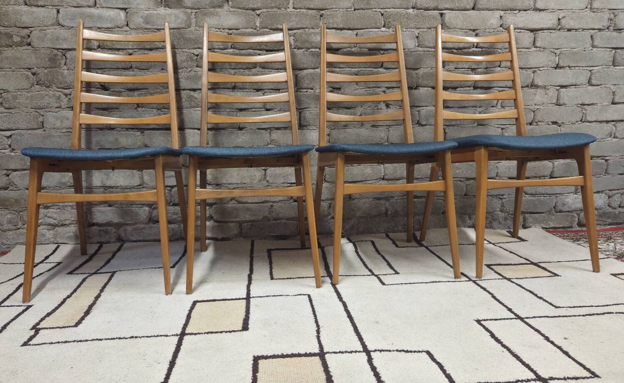 Set of 4 vintage Scandinavian chairs from the 1960s.