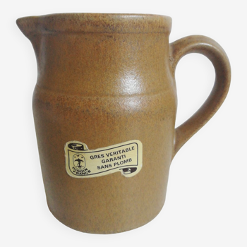 Digoin sandstone pitcher