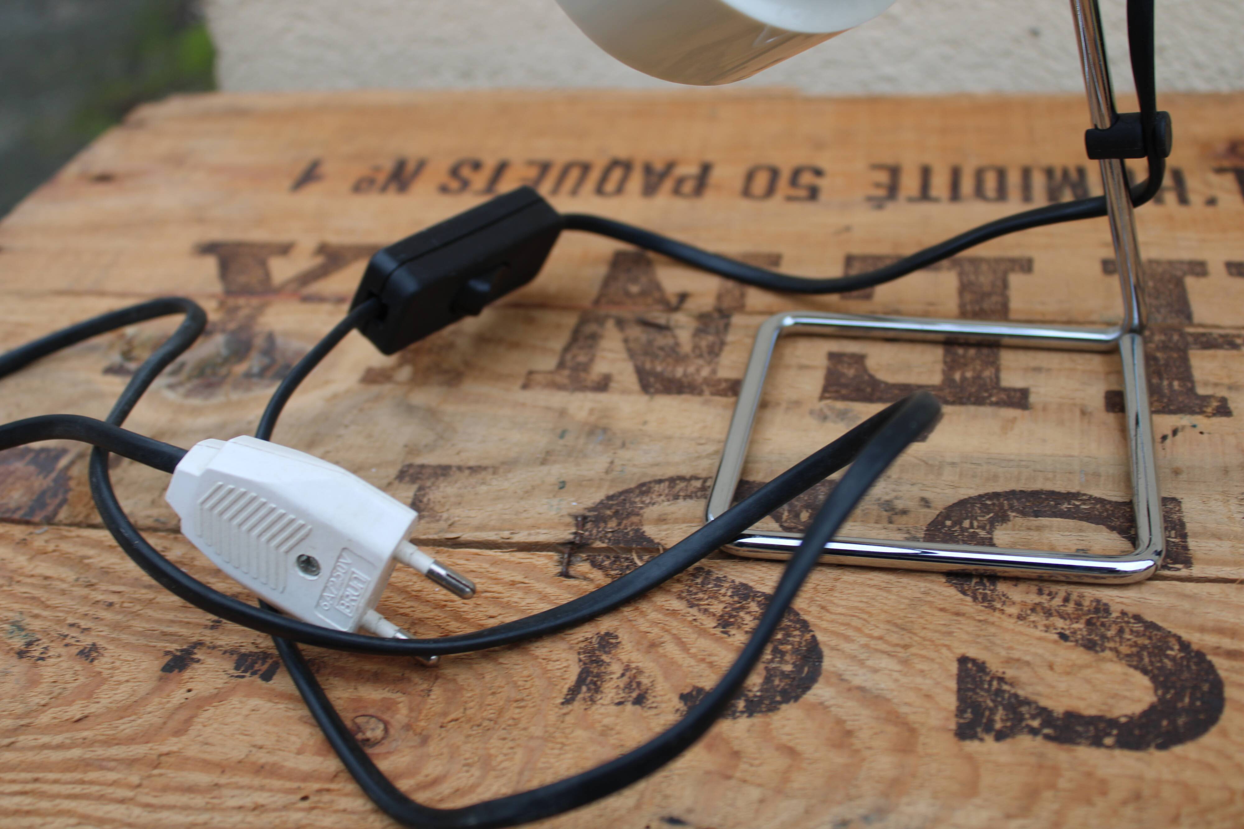 Vintage spot lamp