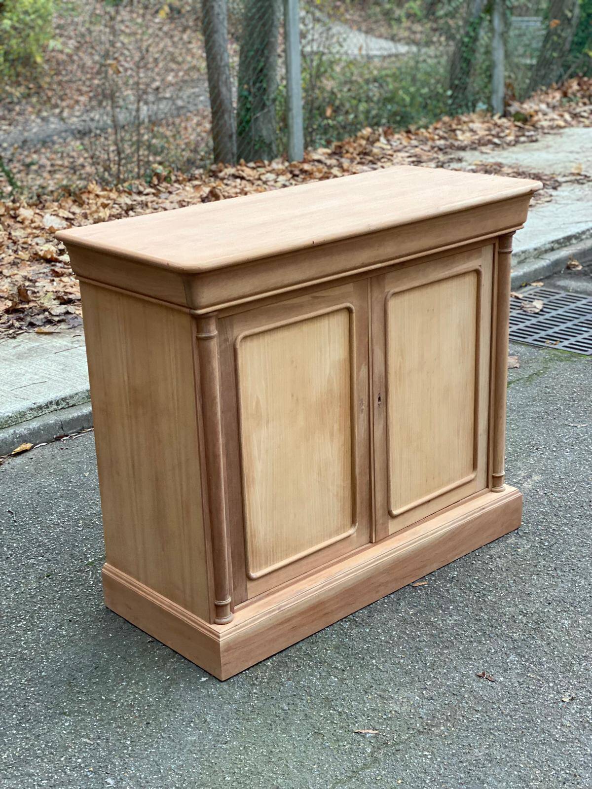 Buffet impérial rénové en bois du 20ème 120cm