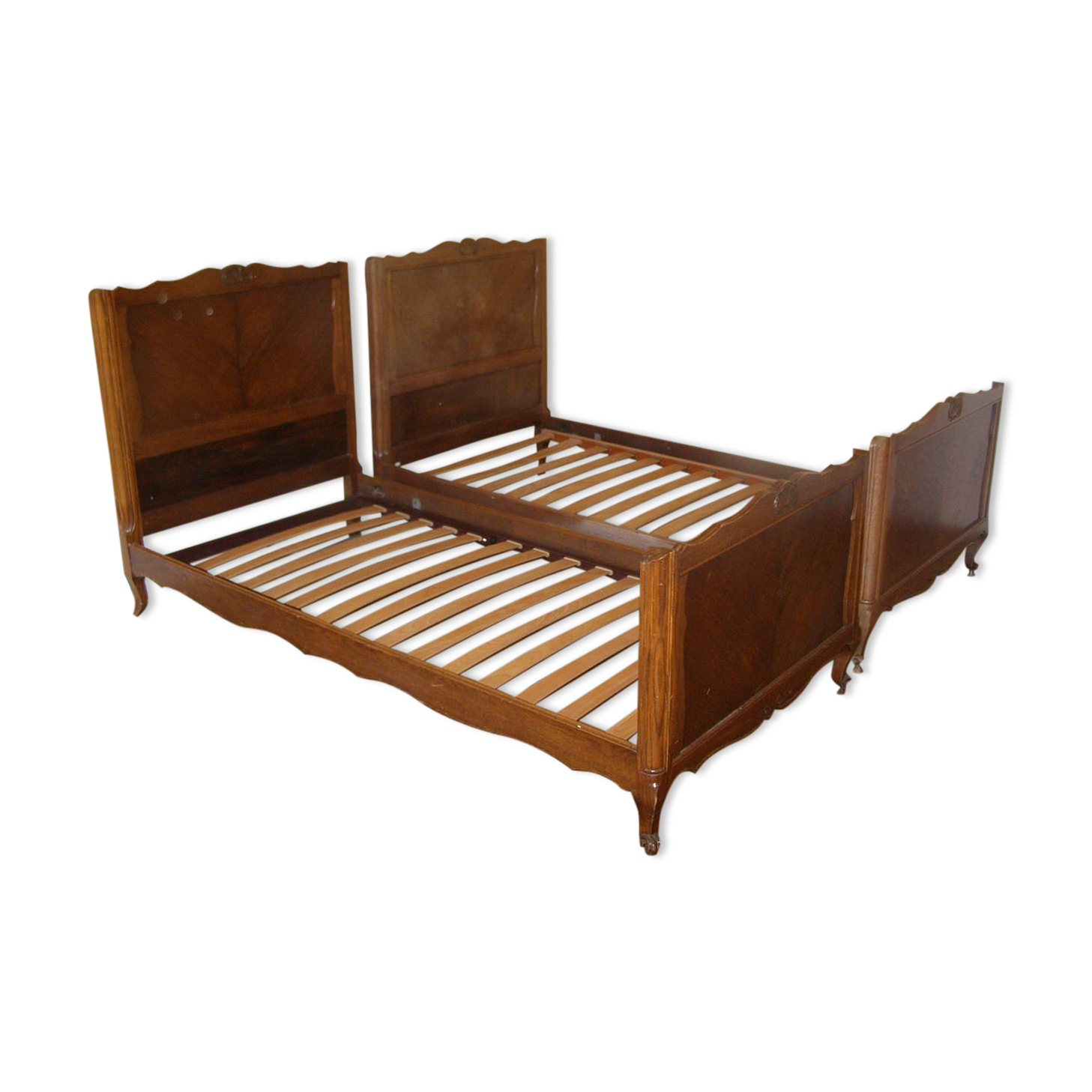 2 twin beds in solid wood in 90 with their slatted box spring