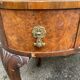 Console lady's desk in walnut burl from the early 20th century.