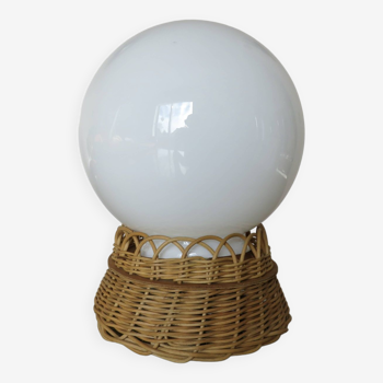 Lampe en rotin et boule en opaline 1970