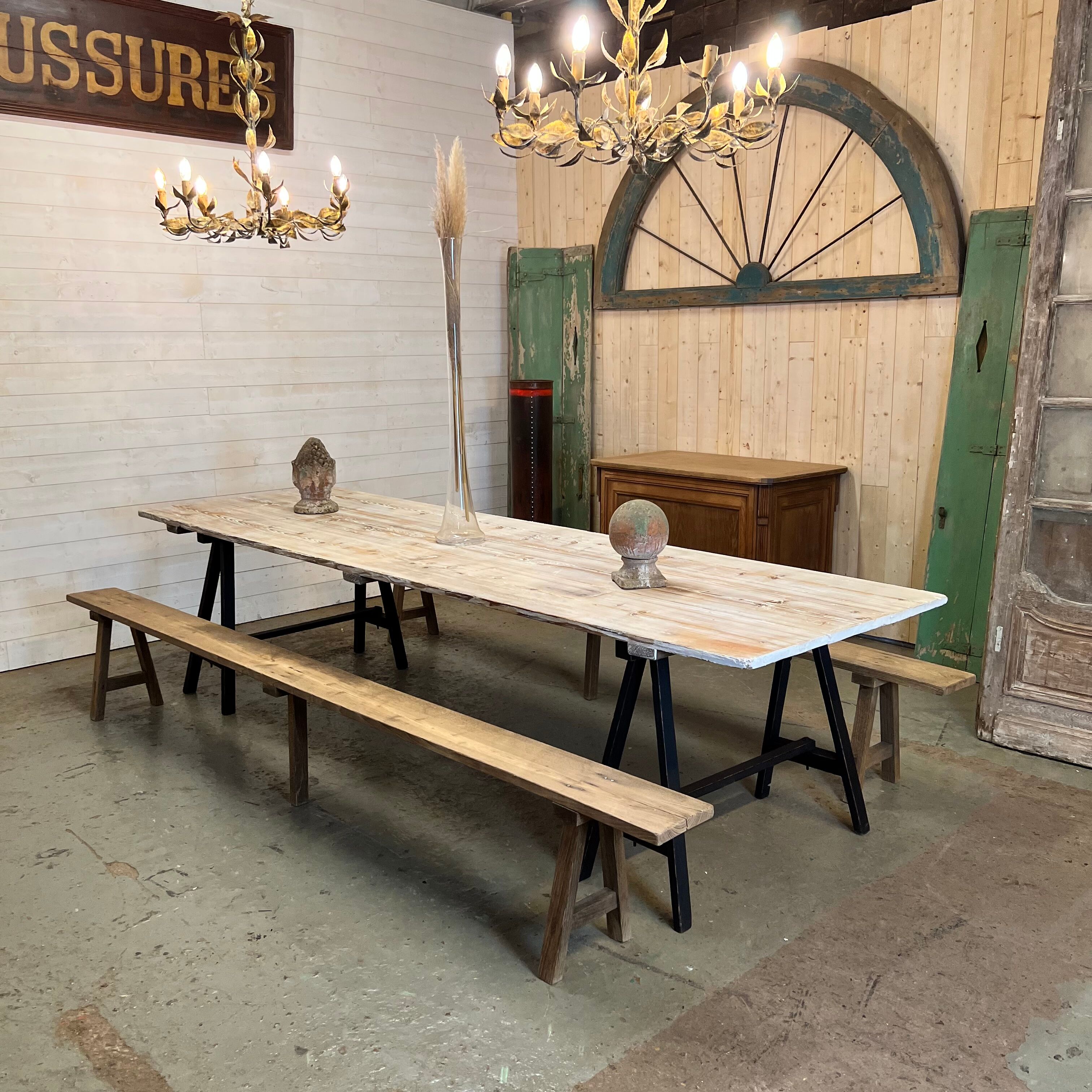 Large pine guinguette farm table