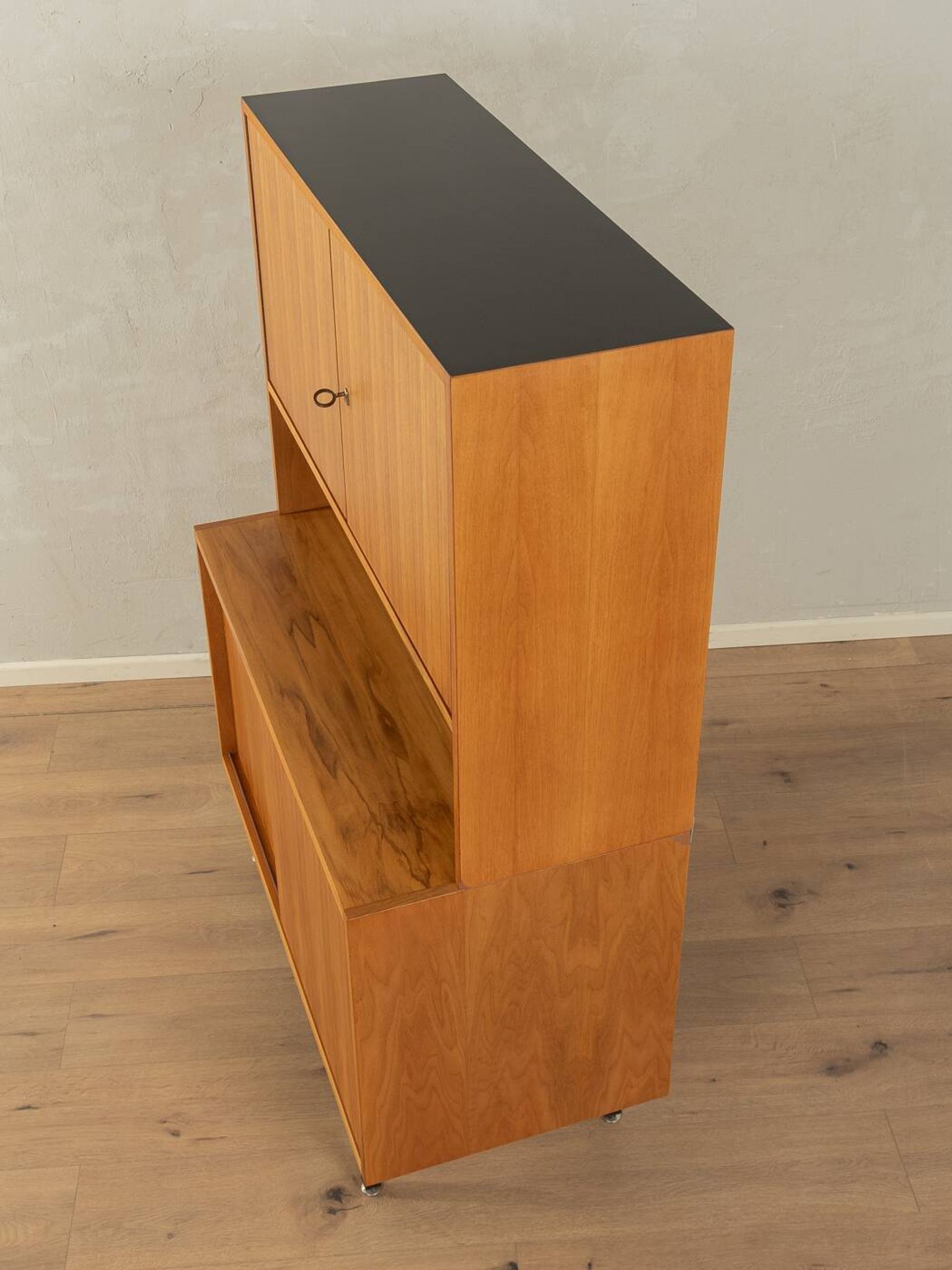 50s Dresser with ledge