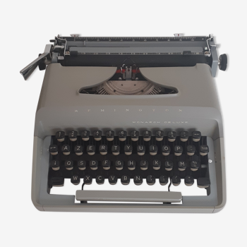 Machine à écrire portable Remington Monarch Deluxe