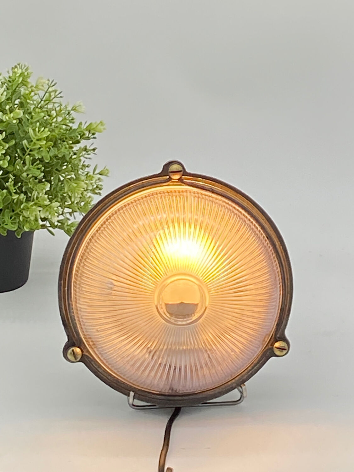 Wall lamp, industrial, mapelec amiens, industrial, workshop, factory
