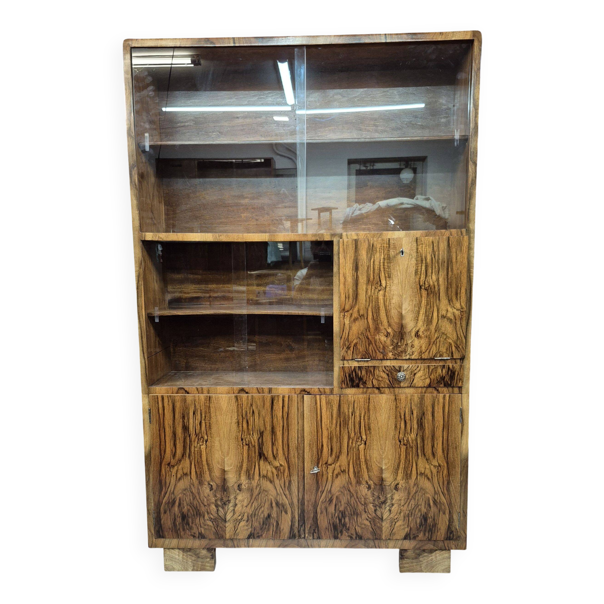 Walnut Bookcase / display cabinet, only 30 cm deep! After renovation