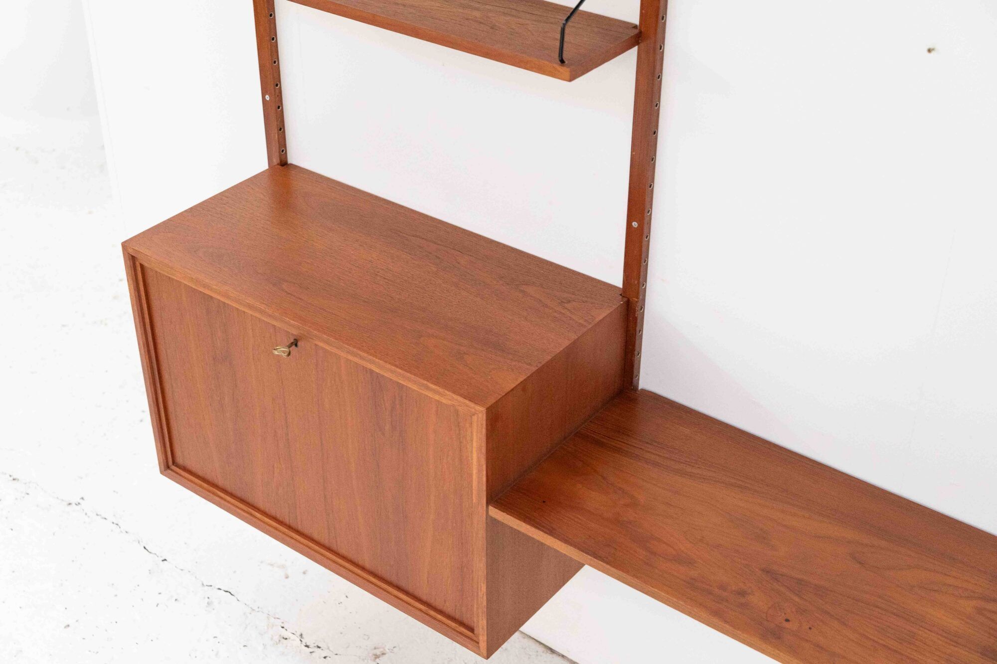 Wall unit with 3 bays 'Cado' by Poul Cadovius