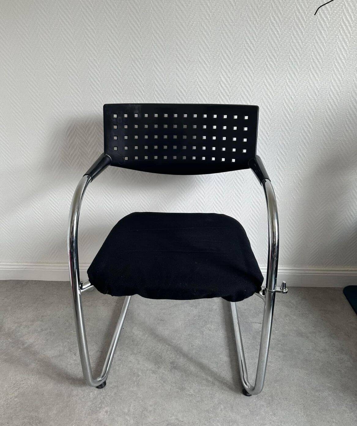 Chaises Visavis par Antonio Citterio