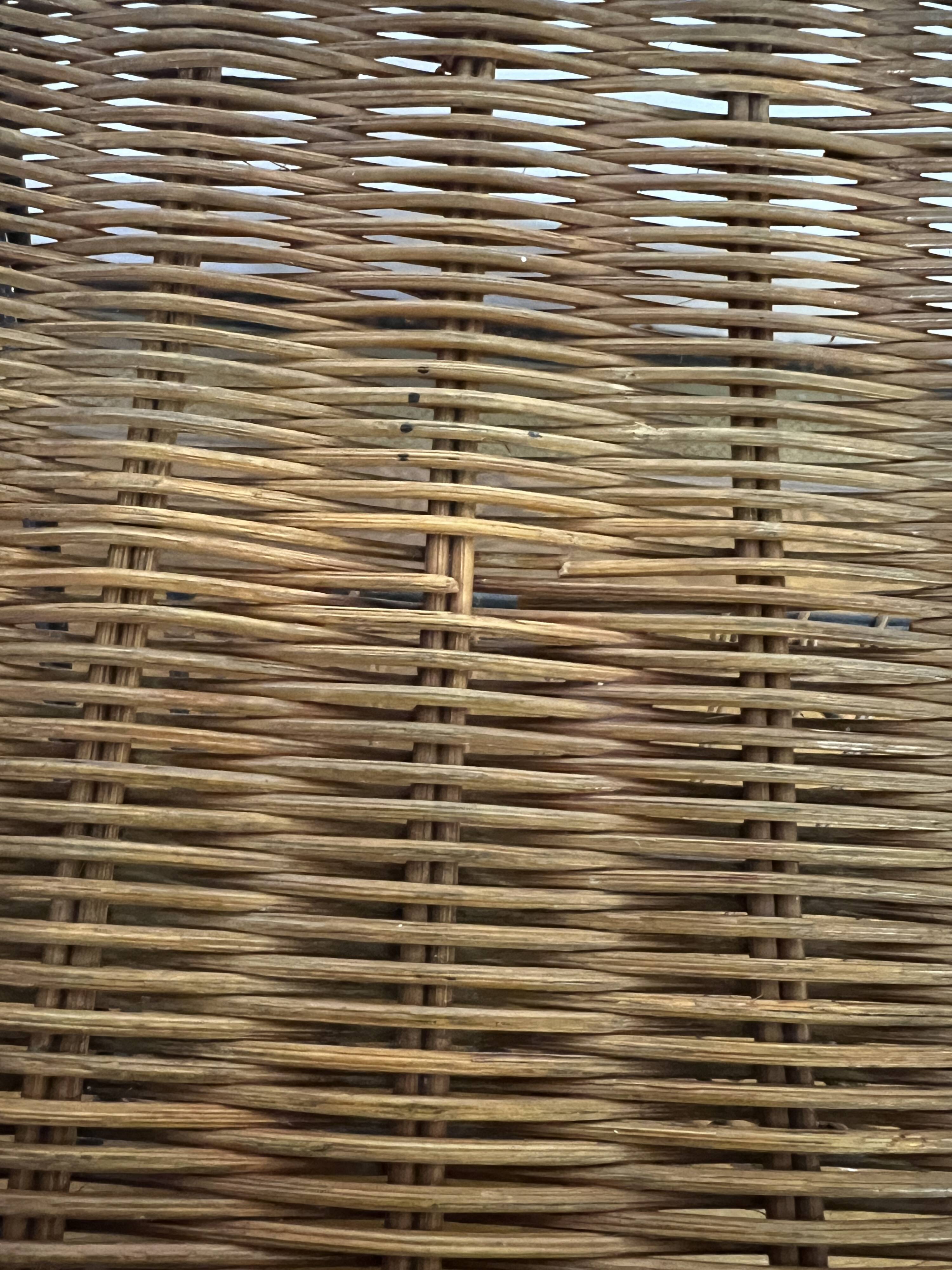 End table/ Magazine rack side table in wicker and iron, 1950s