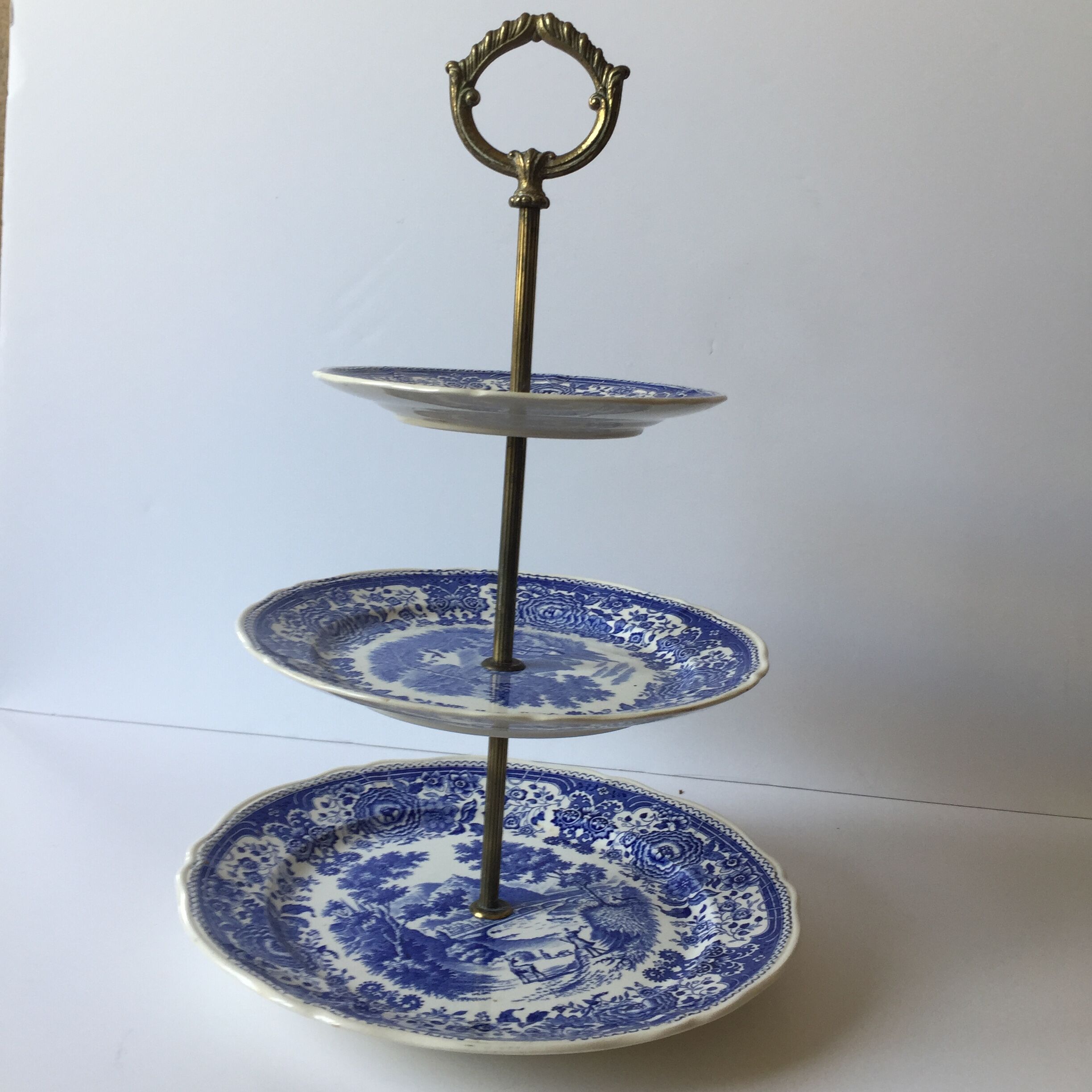 Villeroy and Boch cake trays