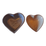 2 heart-shaped cups