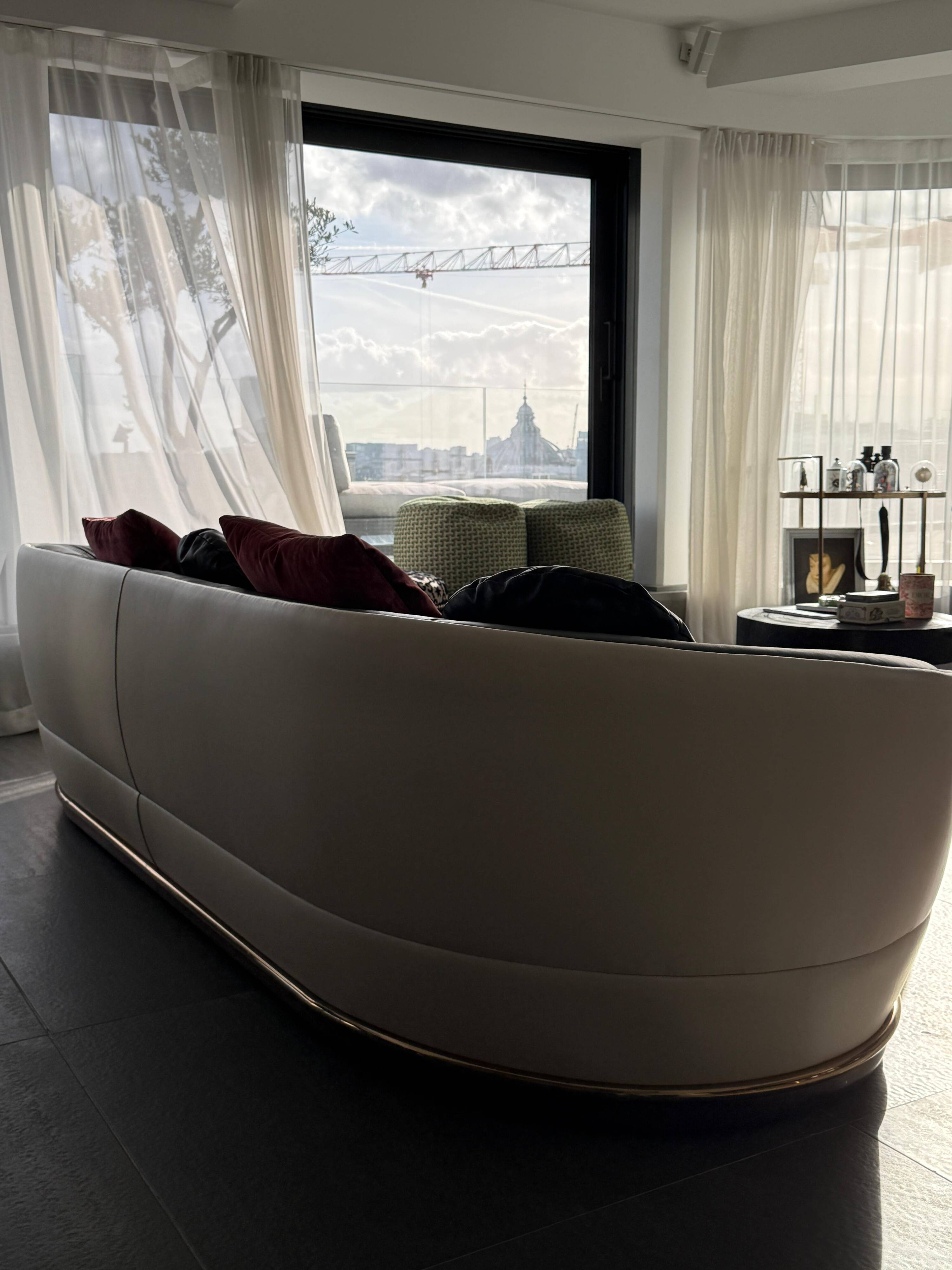 Leather sofa - Alma de Luce