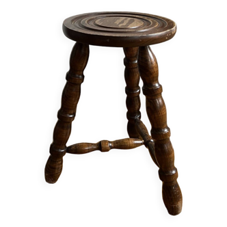 Tabouret en bois tripode