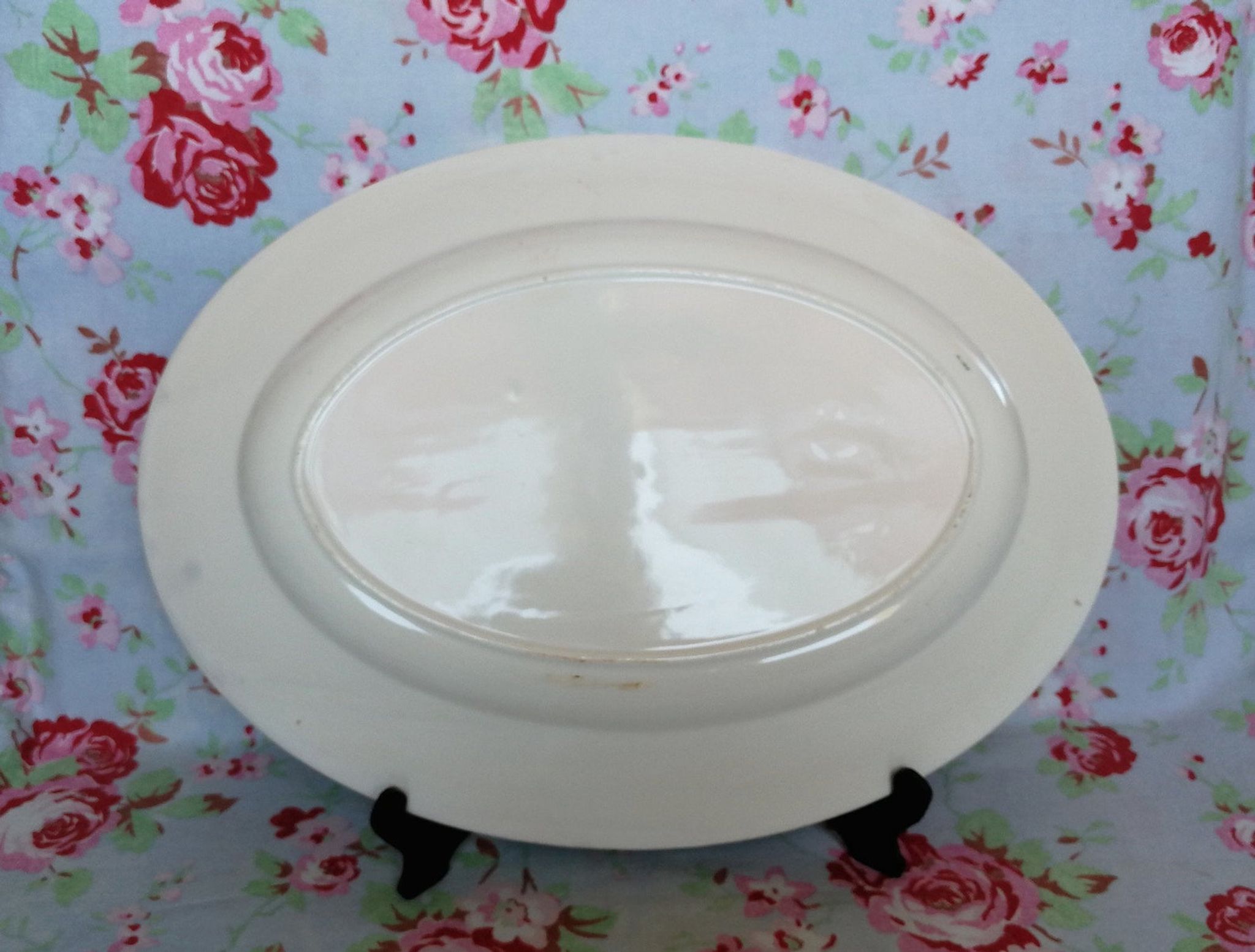 Oval dish old art deco red and green geometric shapes