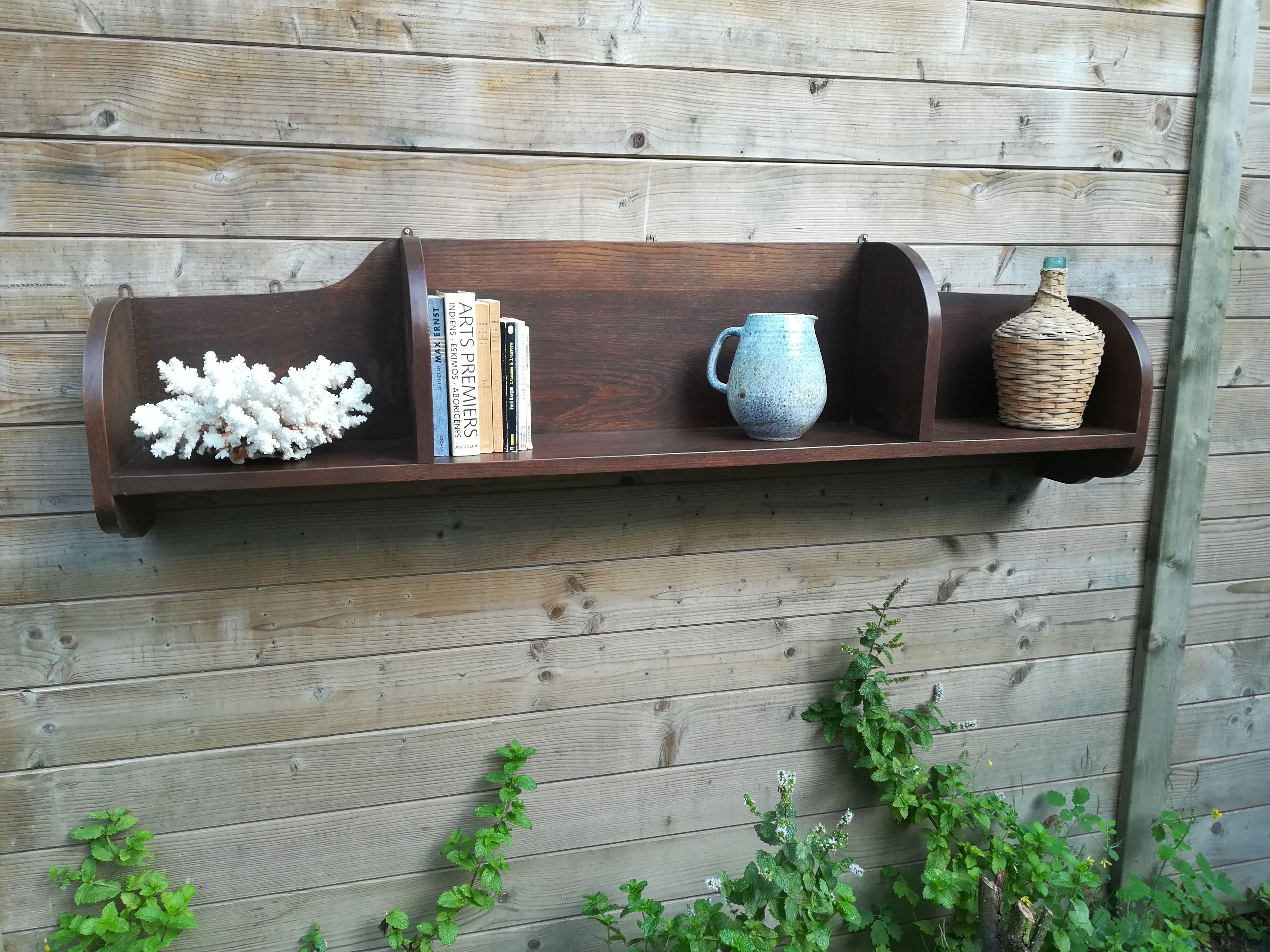 Wall shelf