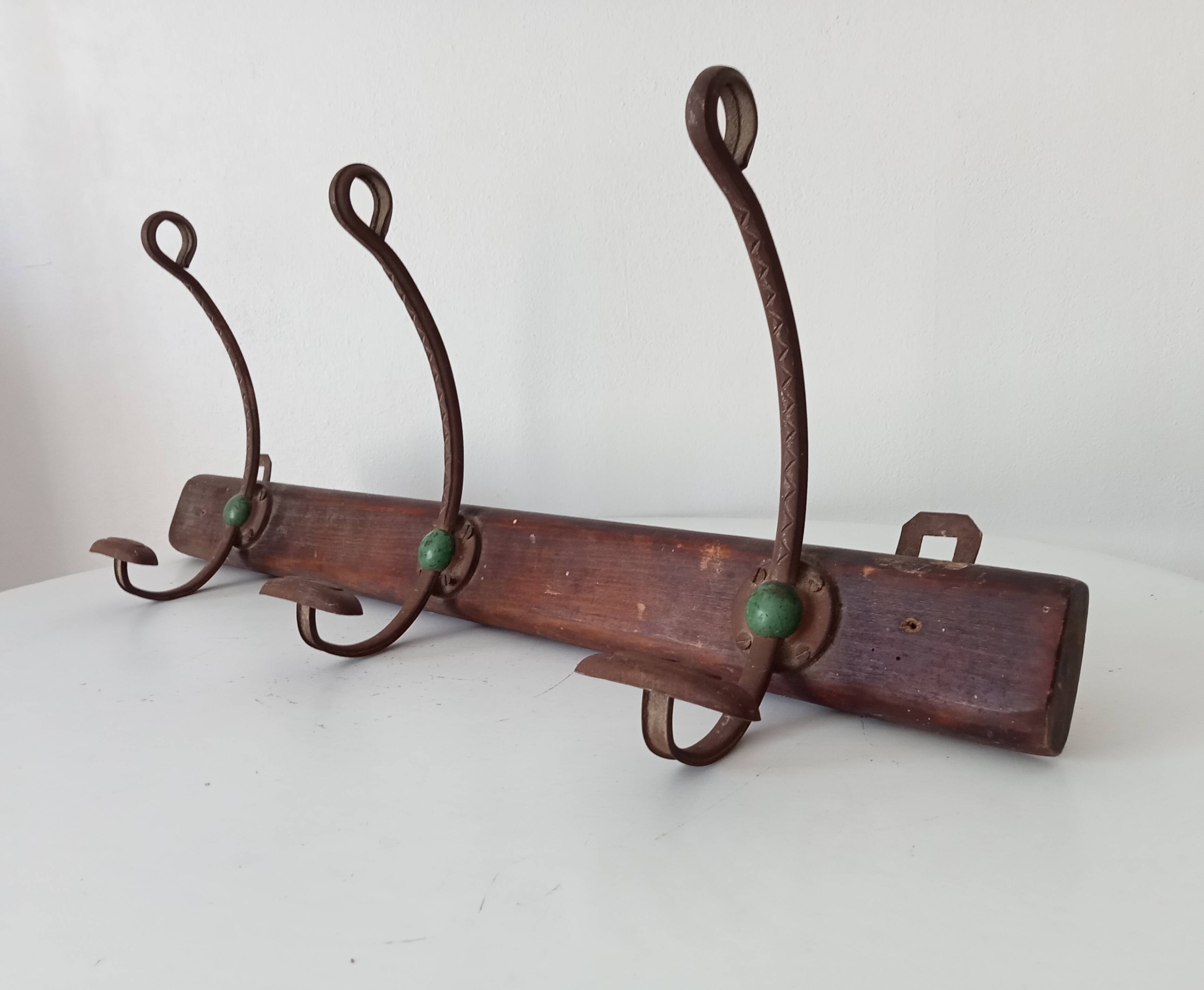 Vintage wall coat rack from the 1920s/1930s.
