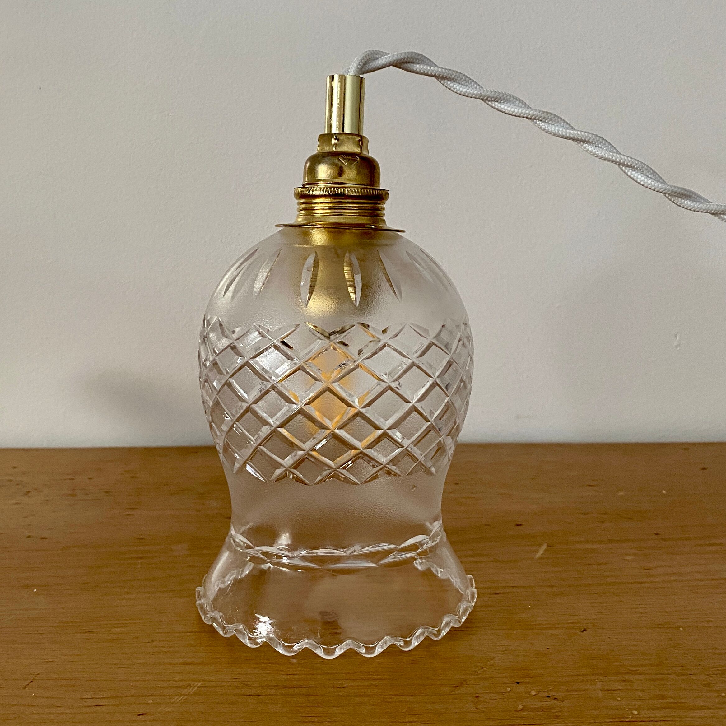 Vintage tulip walker in chiseled glass