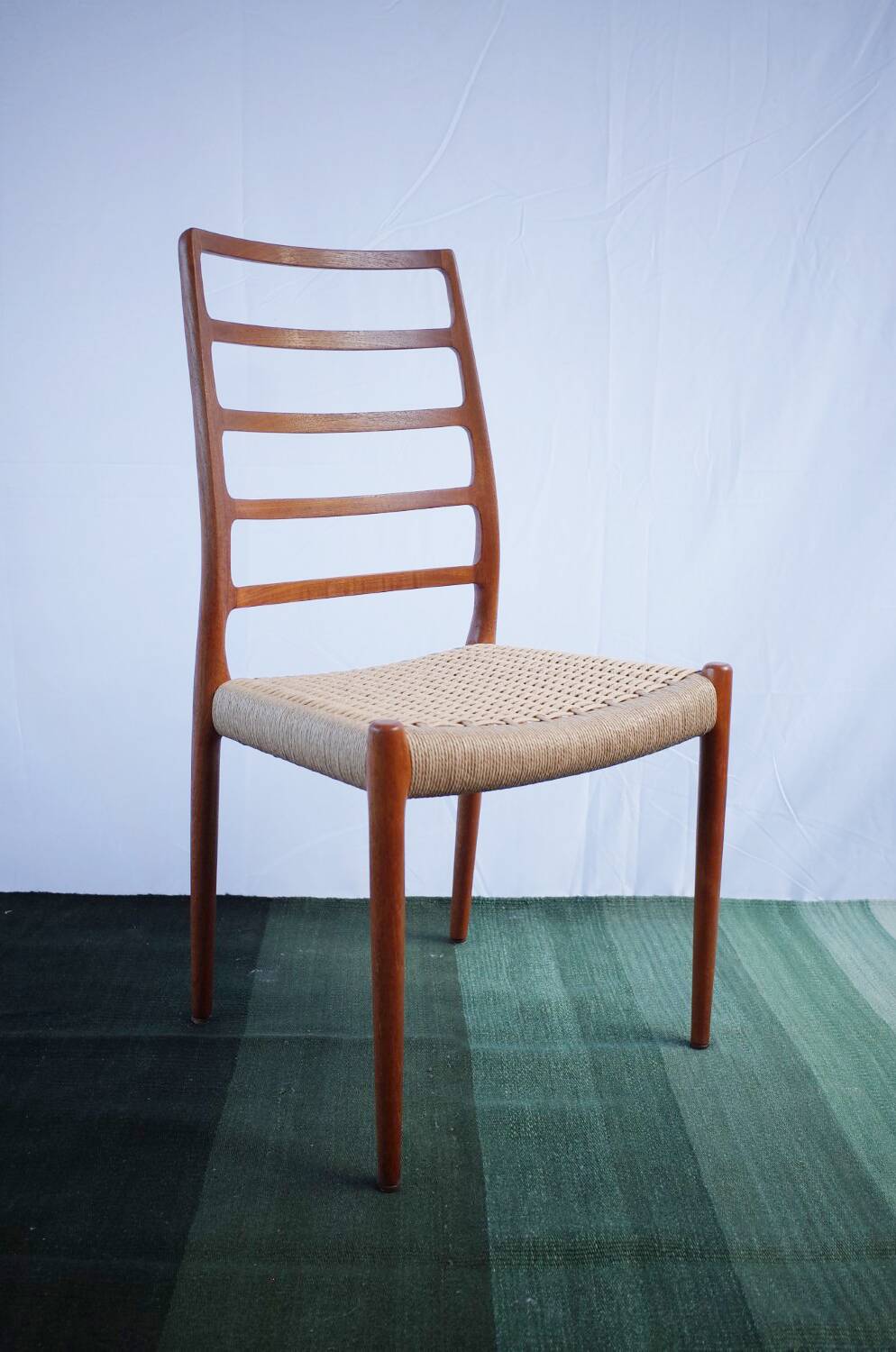 4 x danois Niels O. Møller sur teck, modèle 82