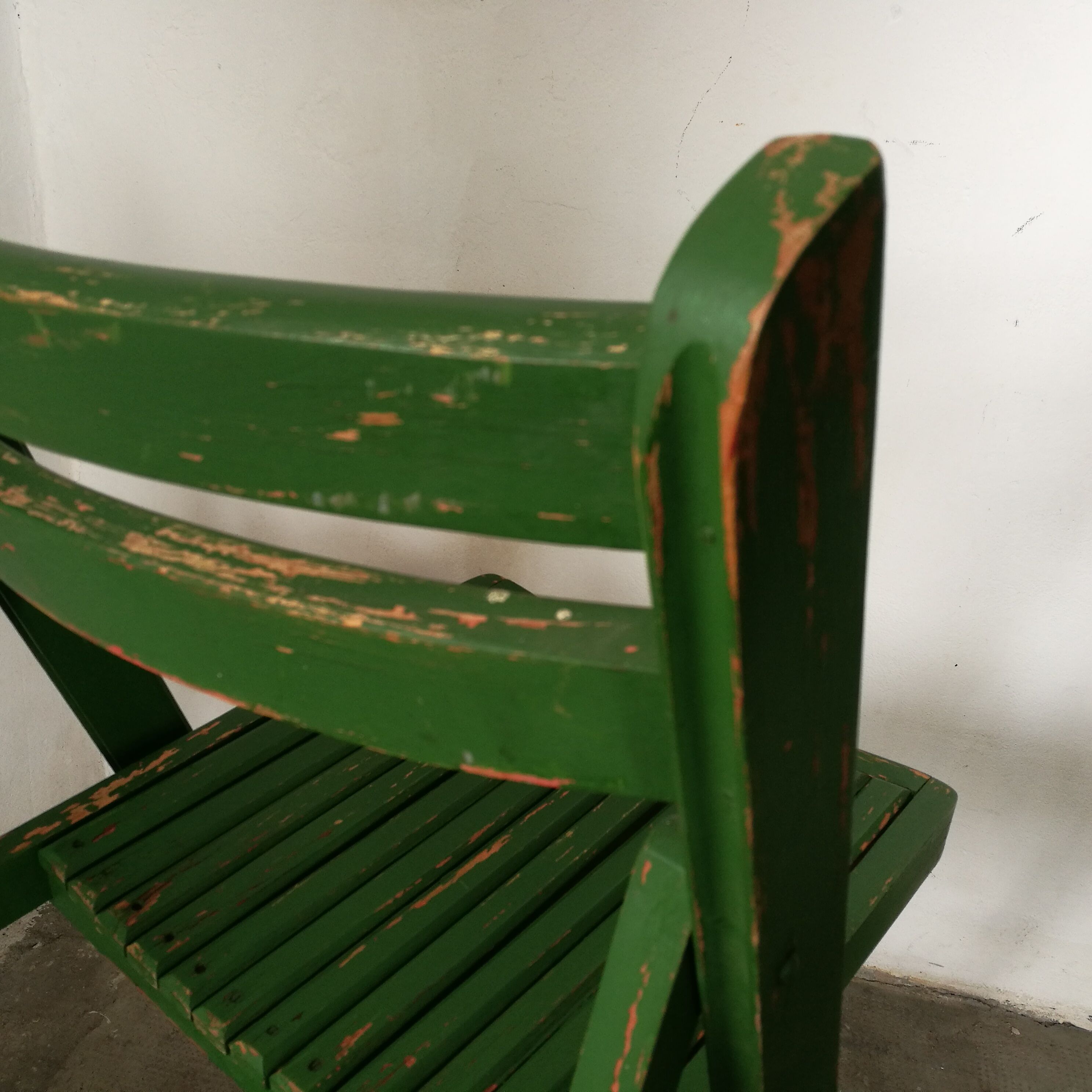 Set of 5 wooden folding chairs