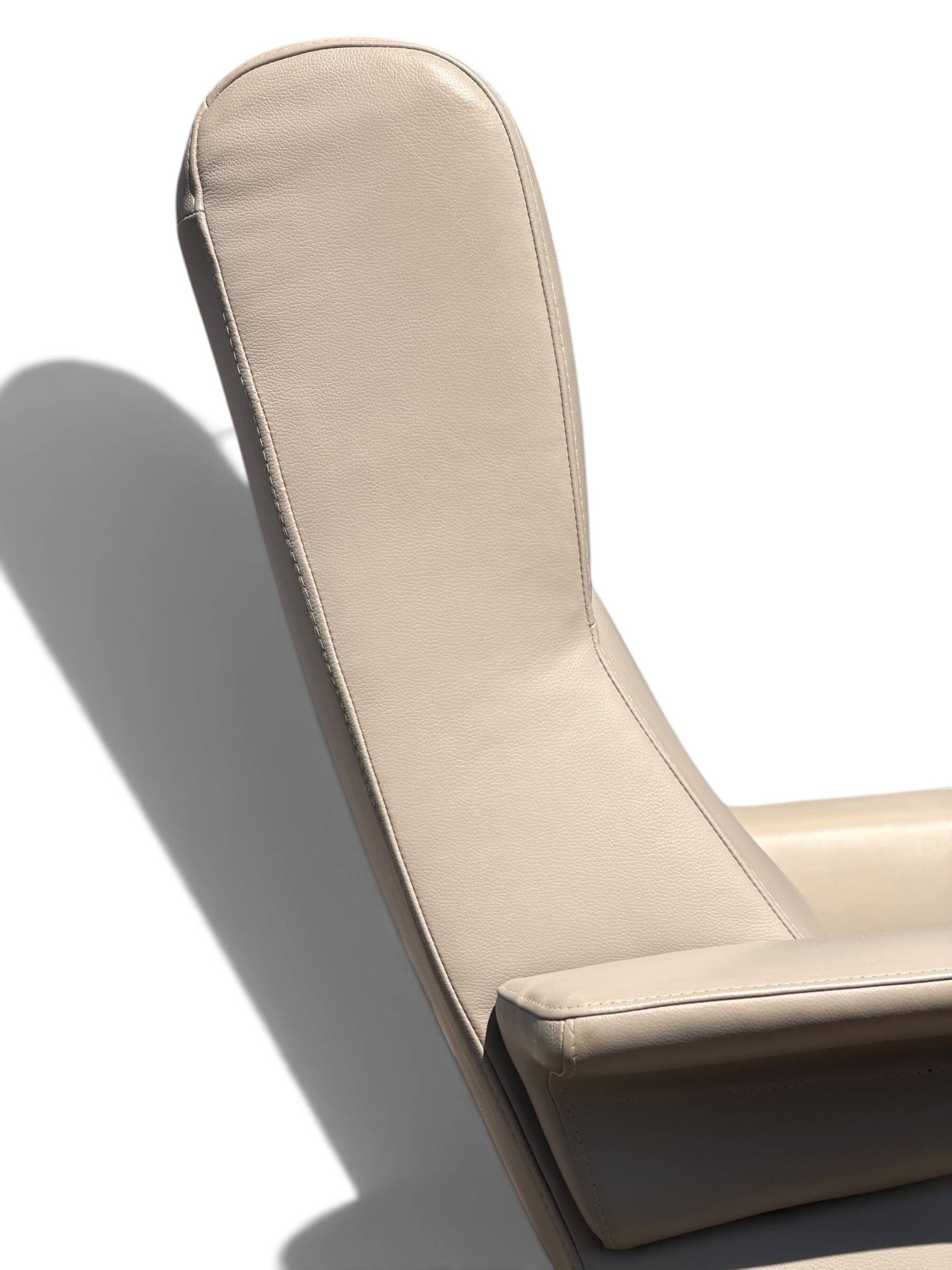 Archi armchair in beige leather by Pierre Paulin - Ligne Roset Edition