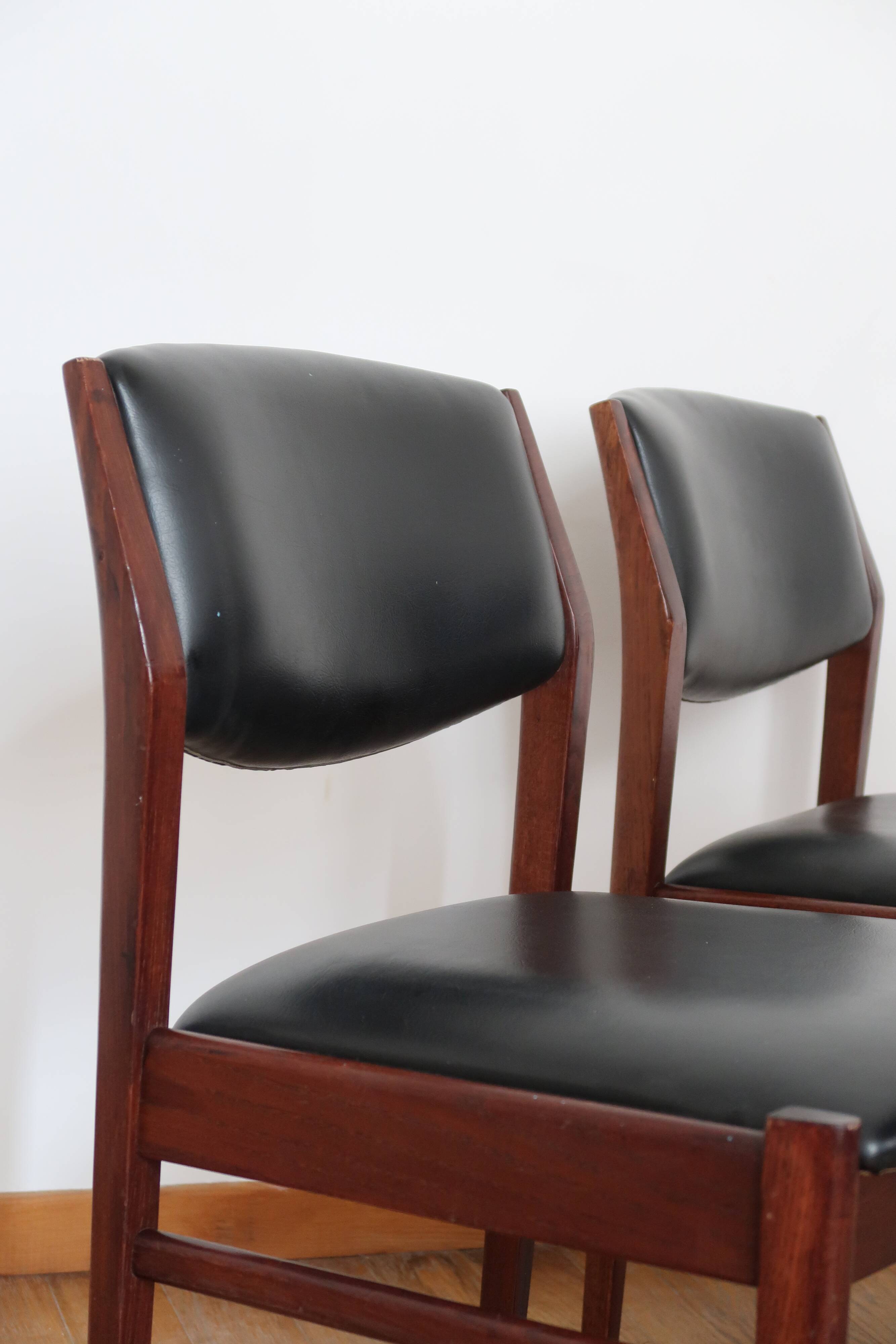 4 Scandinavian chairs skaï black