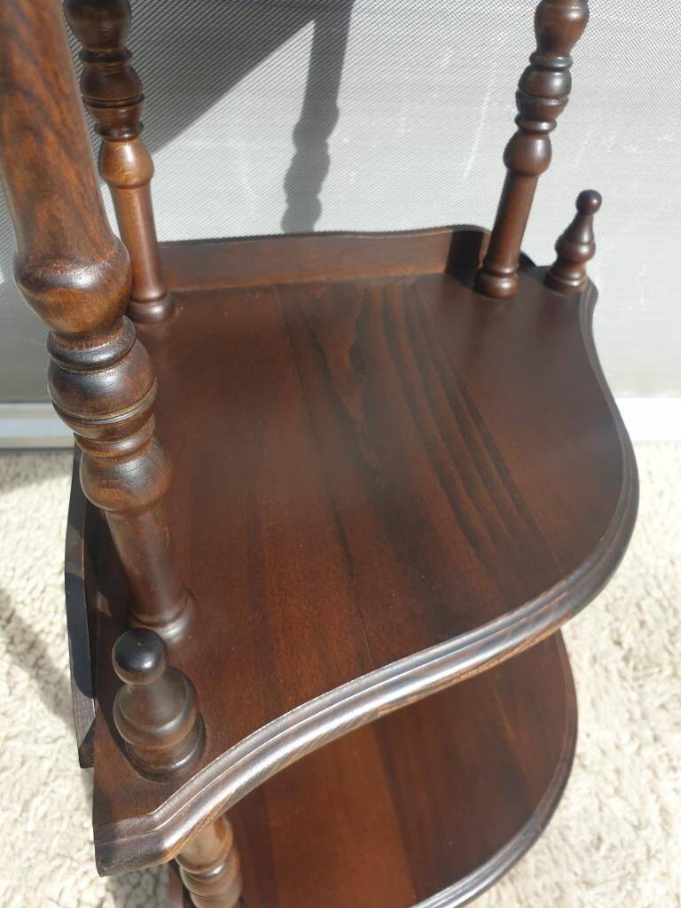 Corner wall display with 3 mahogany shelves