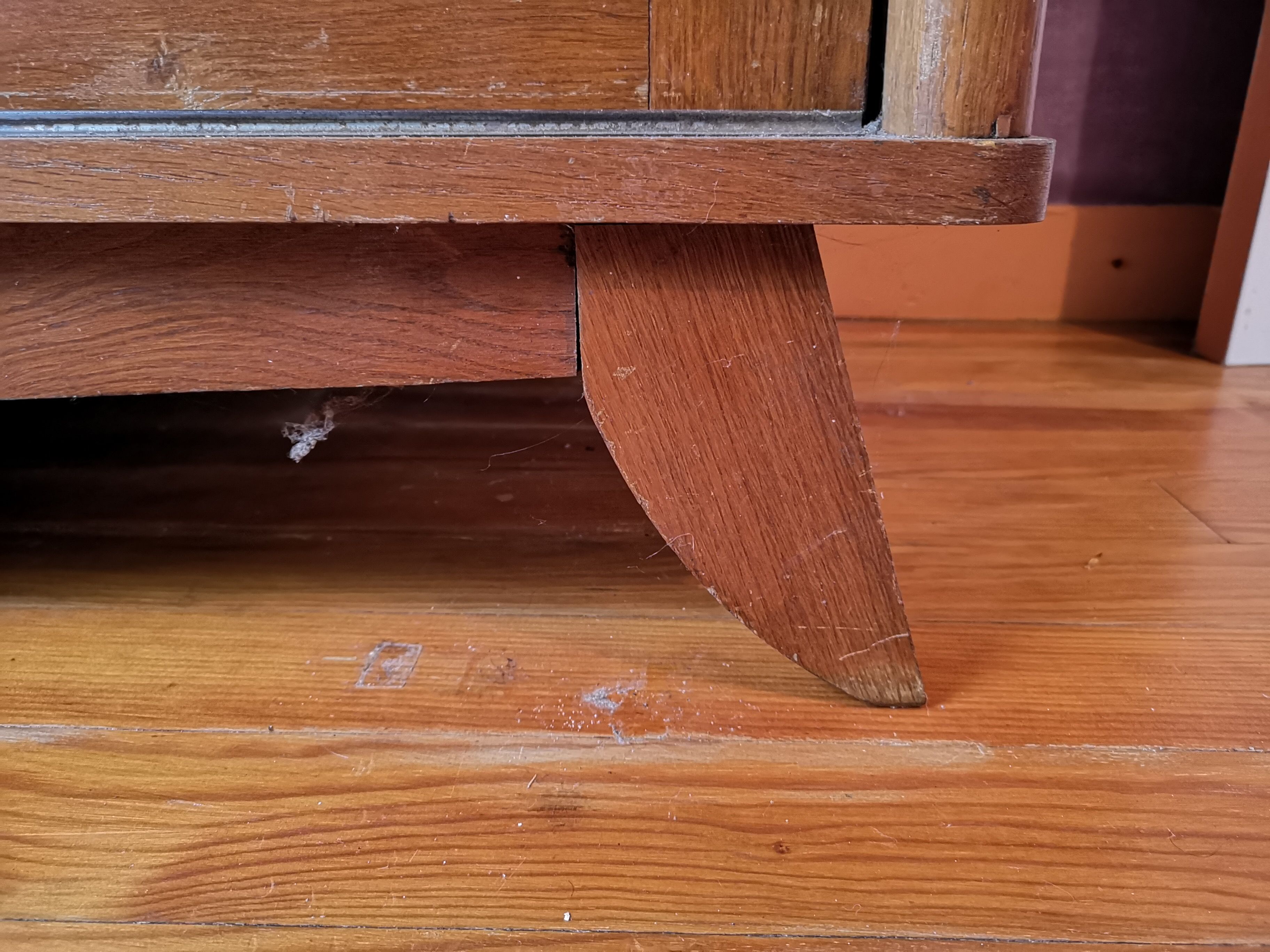 Foot compass vintage cupboard