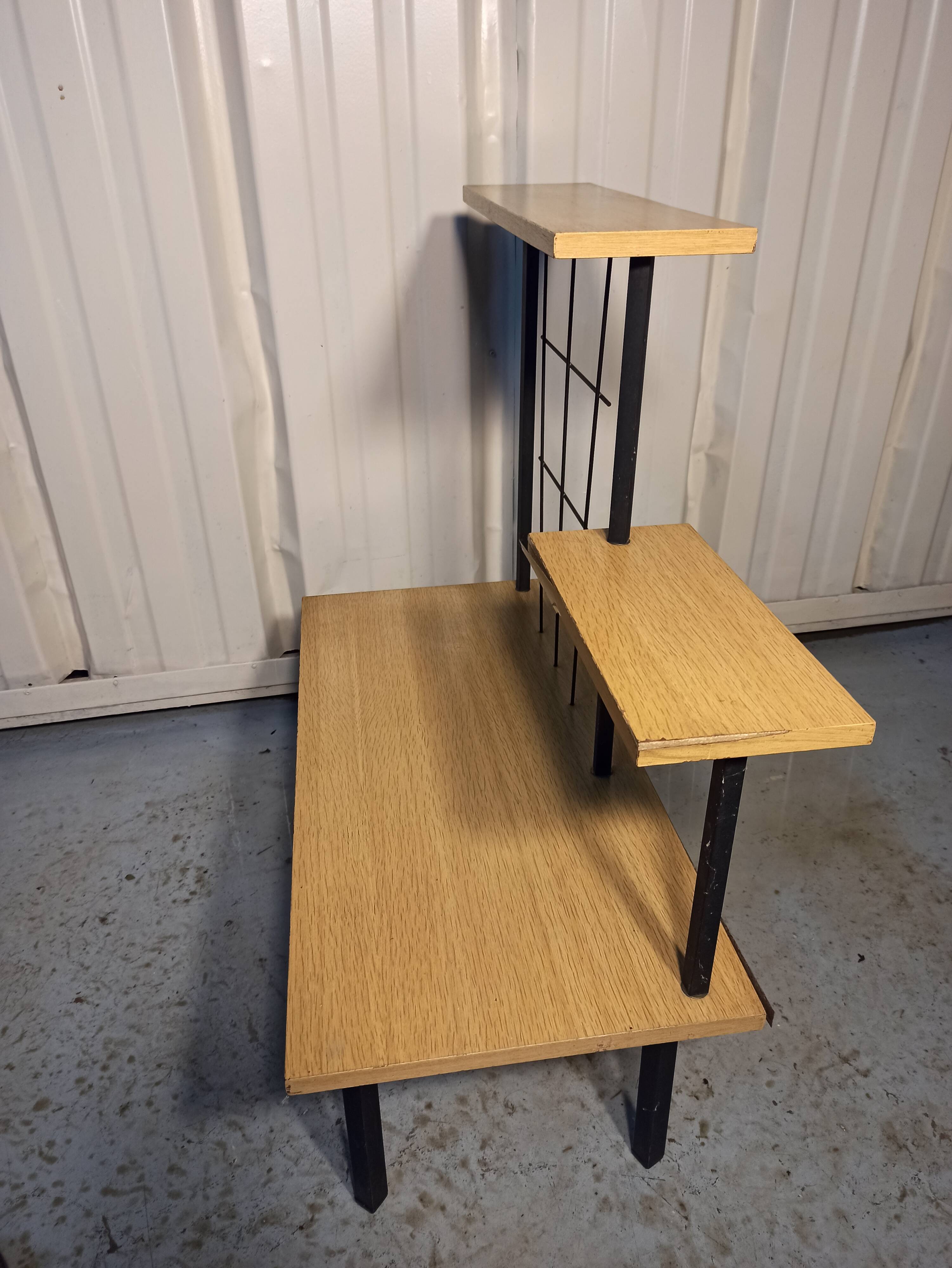 Shelf of the 50s-60s on 3 levels